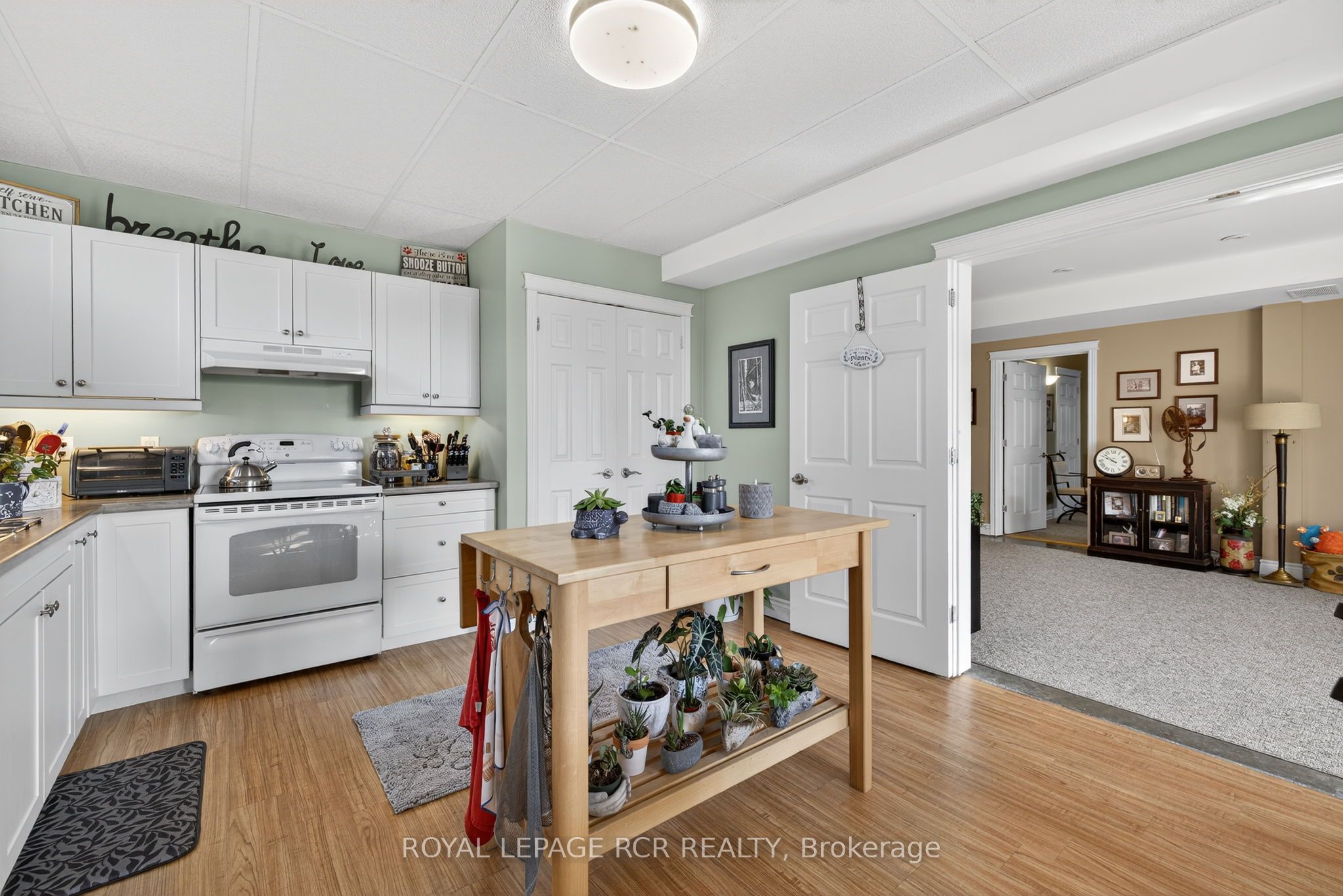 6128 Eighth Line Property Photo 22