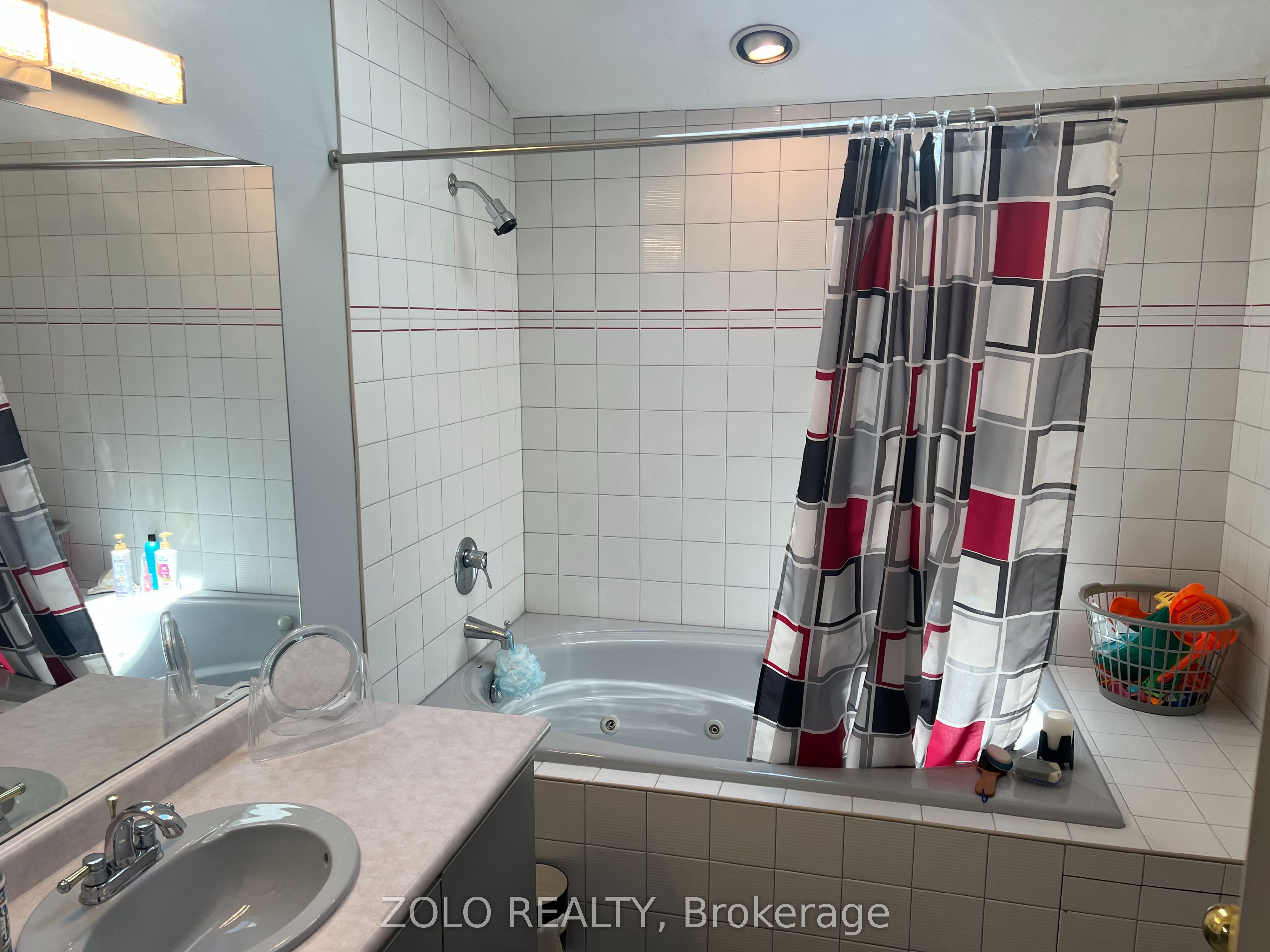 112 Carmichael Crescent Property Photo 14