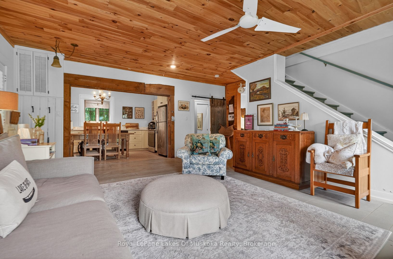 4 Spruce Street E Property Photo 5