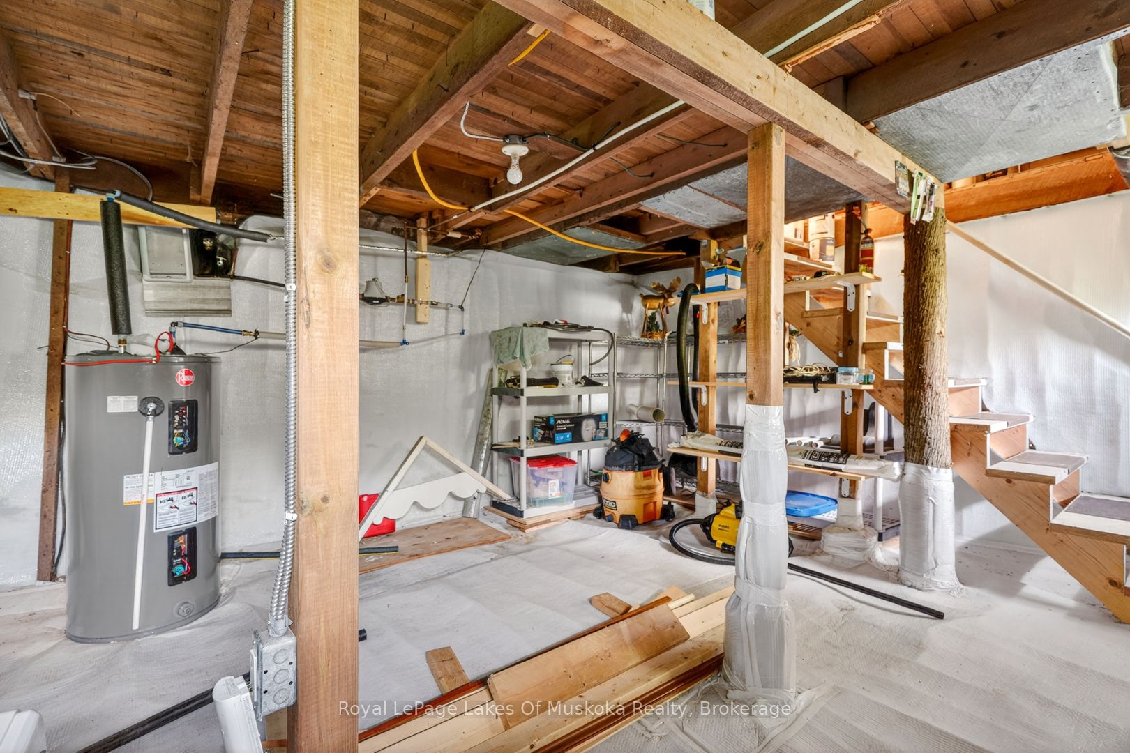 4 Spruce Street E Property Photo 26