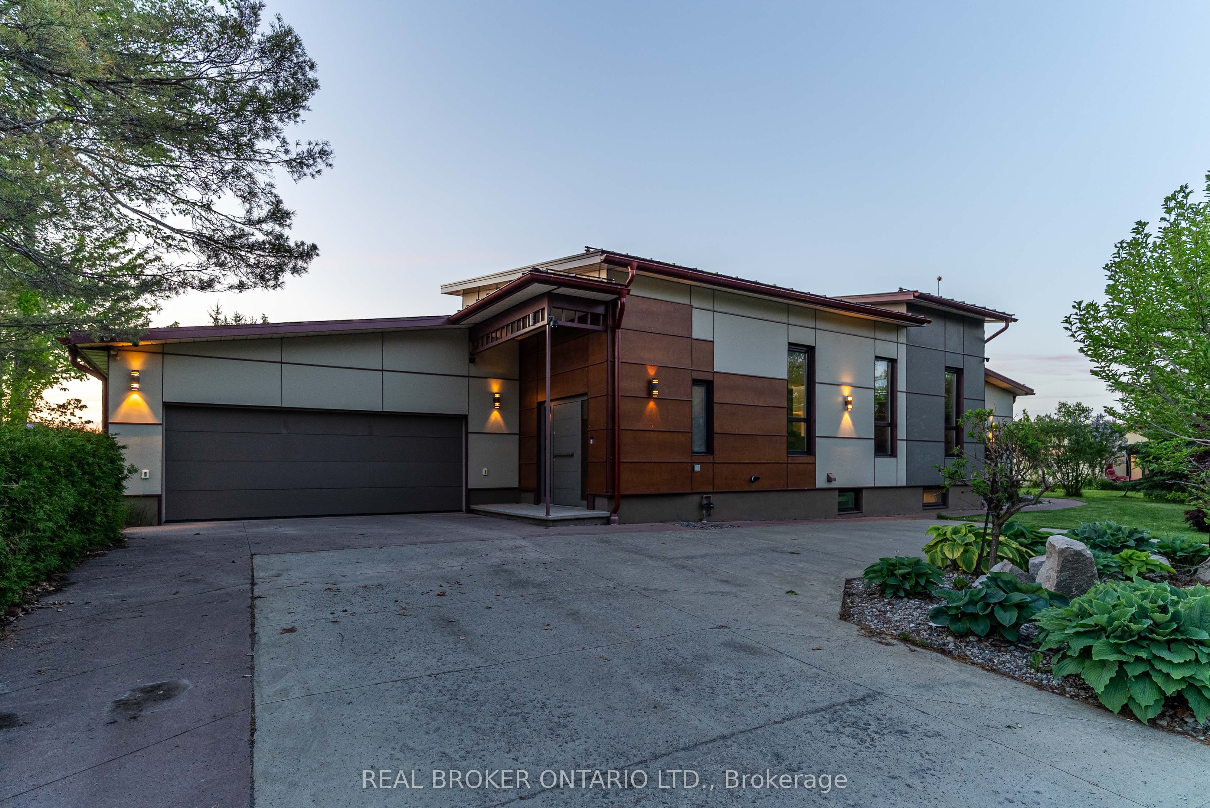 5879 Leitrim Road Property Photo 1