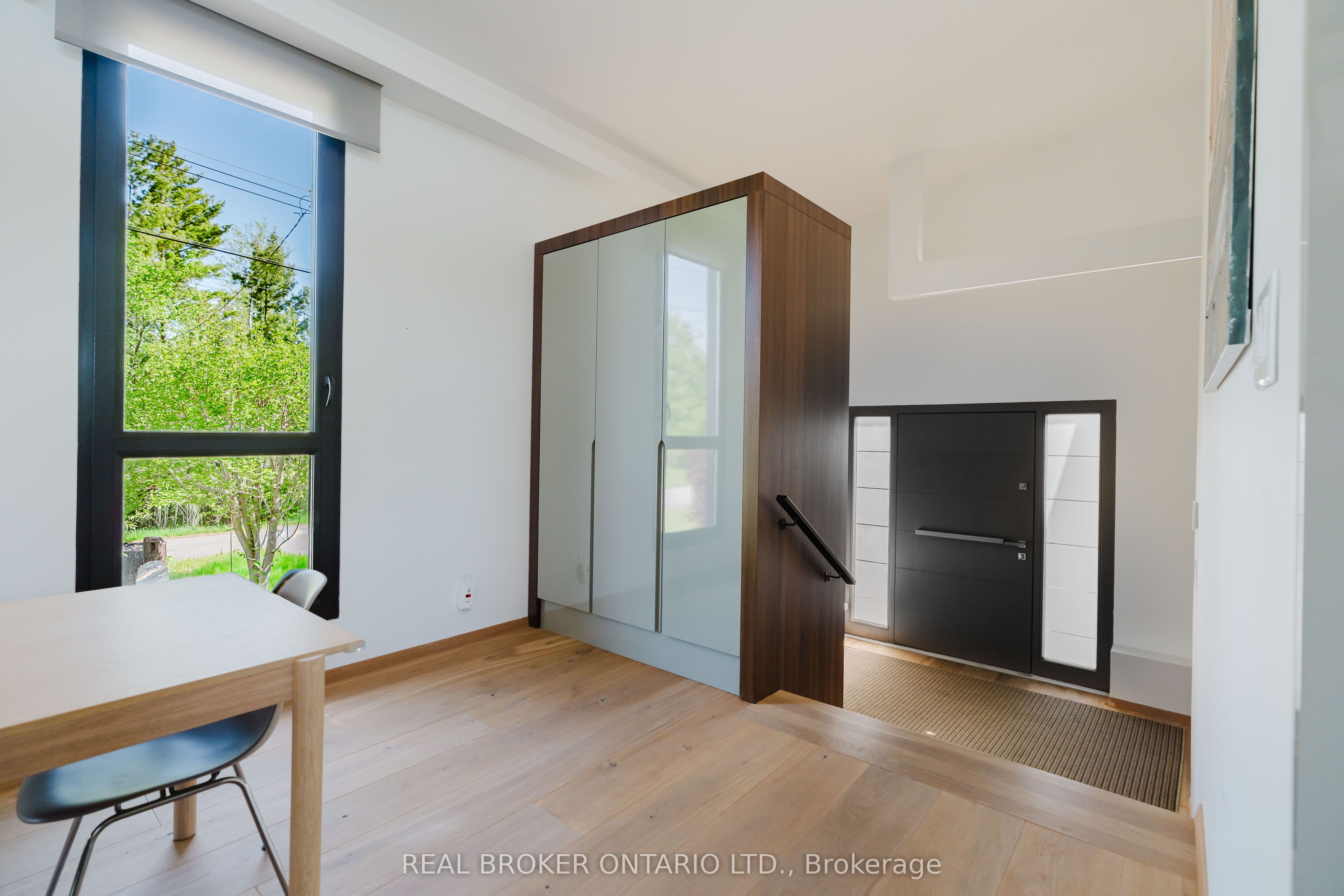 5879 Leitrim Road Property Photo 6