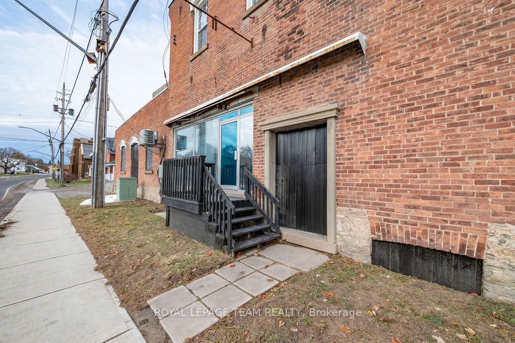 4 Elgin Street W Property Photo 6