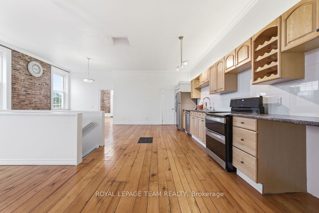 4 Elgin Street W Property Photo 20