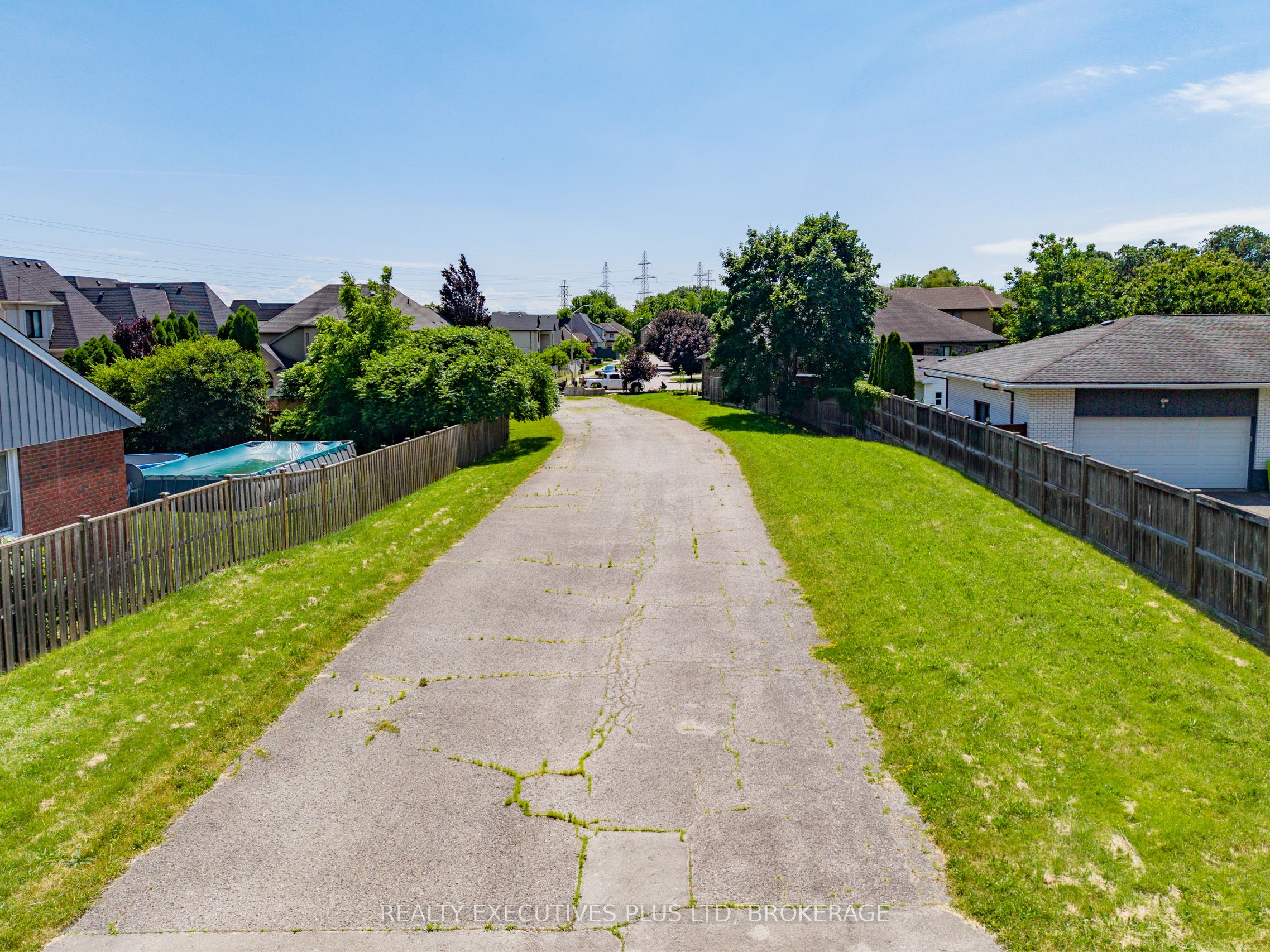 2441 Colangelo Drive Property Photo 3