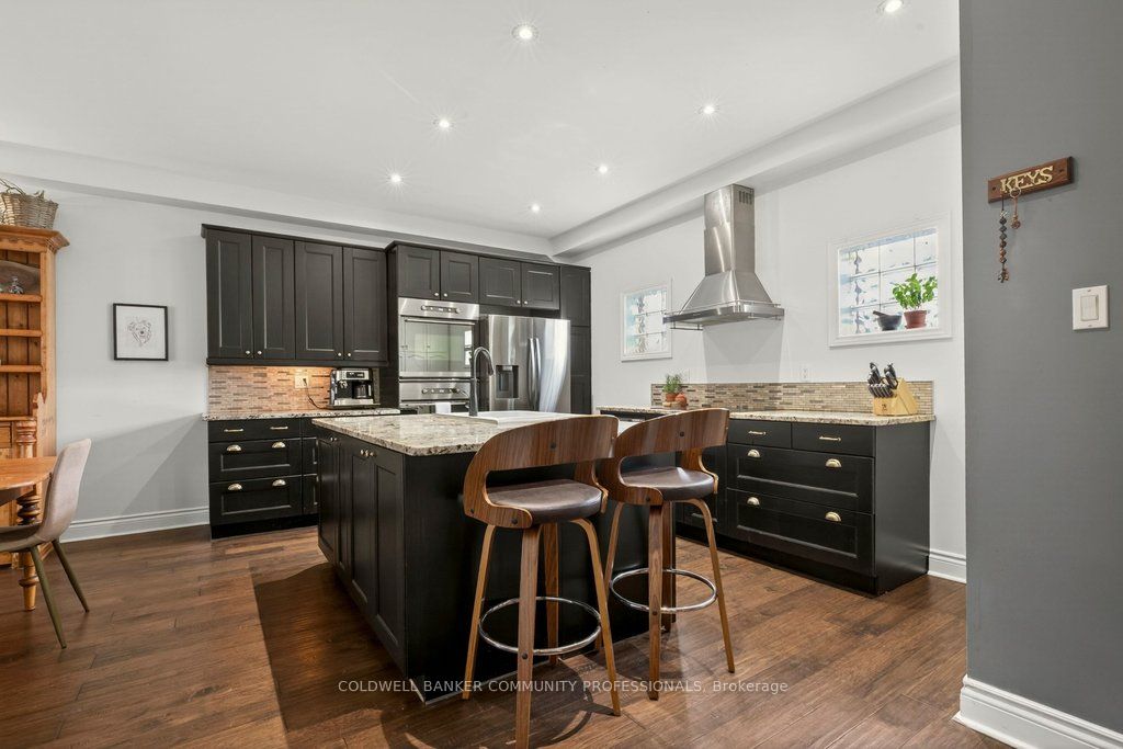 100 Beddoe Drive 21 Property Photo 10
