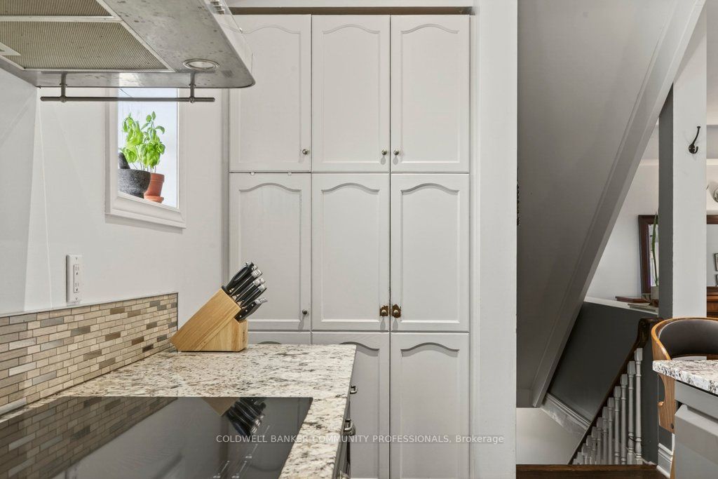 100 Beddoe Drive 21 Property Photo 12