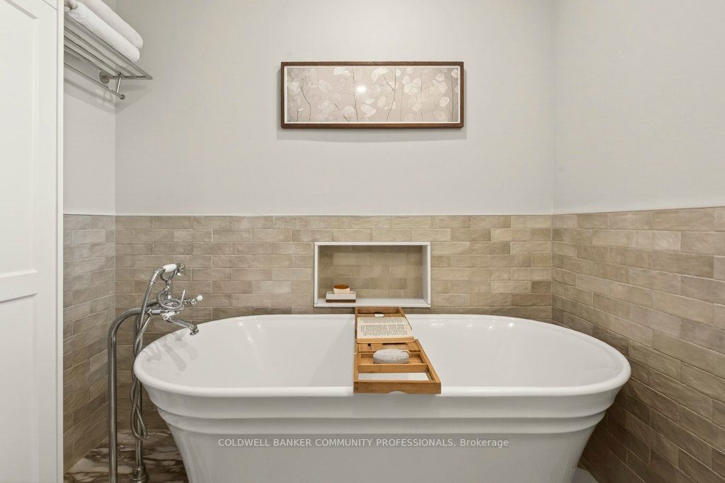 100 Beddoe Drive 21 Property Photo 30