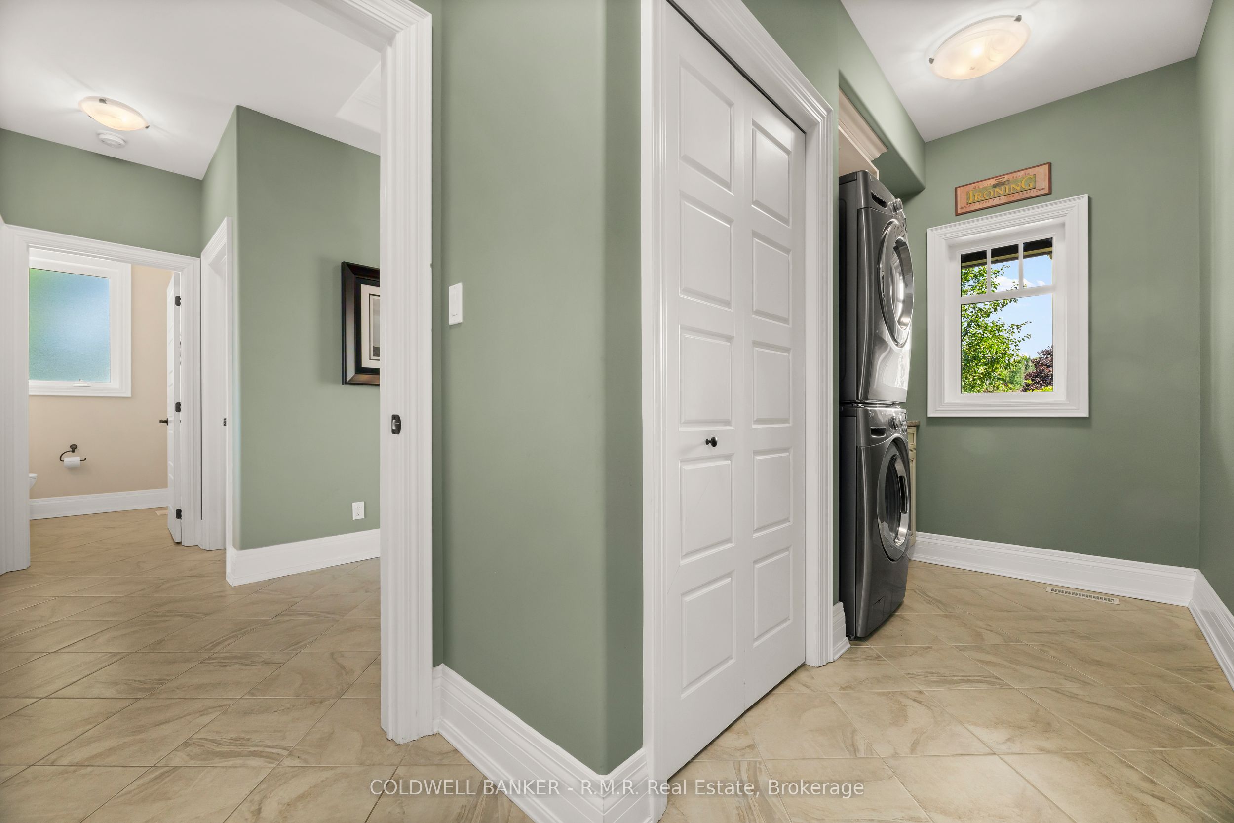 17 Castle Ridge Property Photo 6
