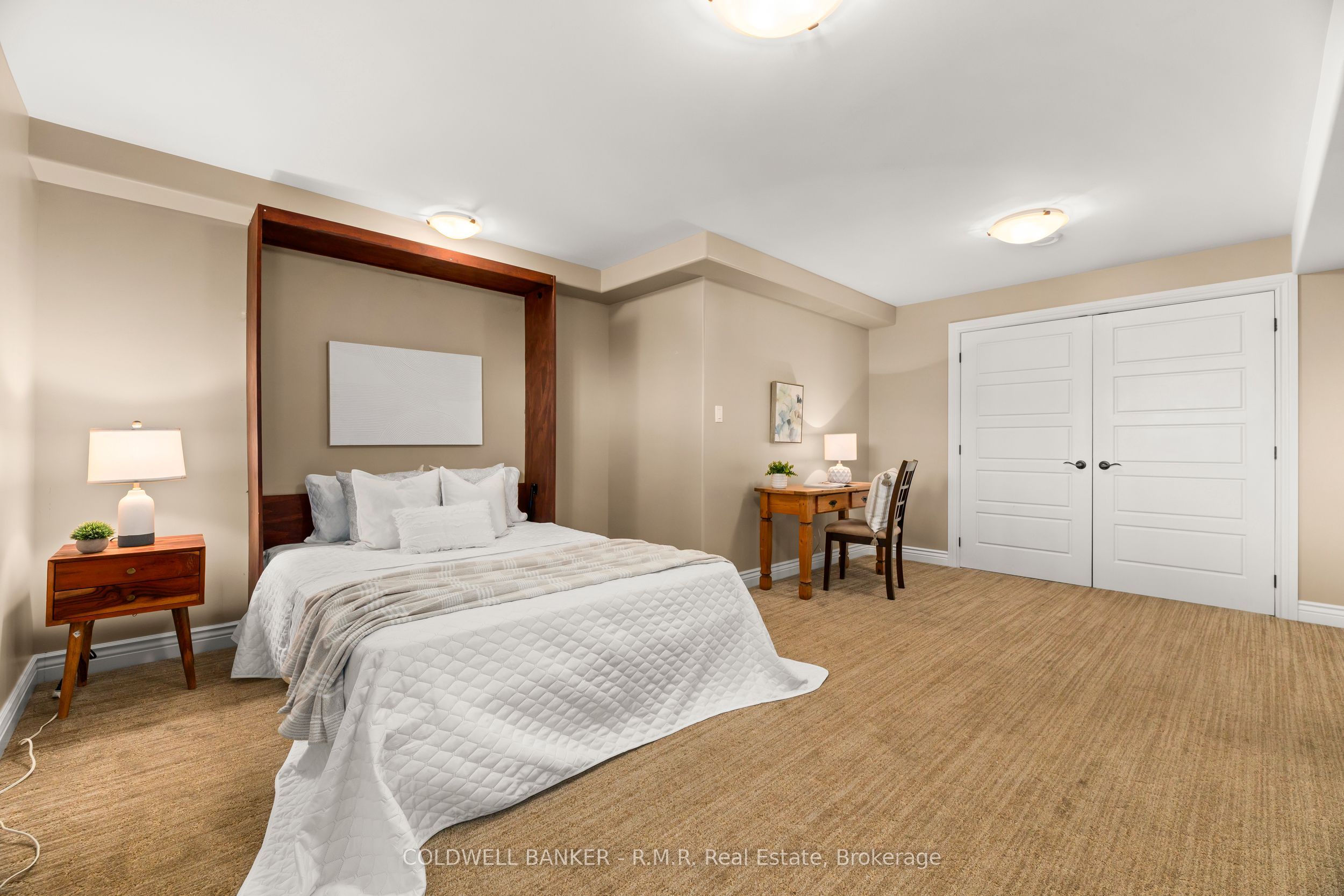 17 Castle Ridge Property Photo 31