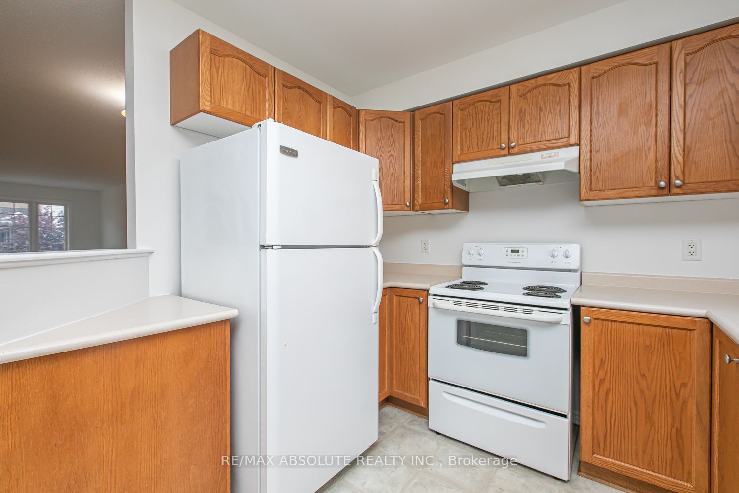250 Gershwin Private Property Photo 9