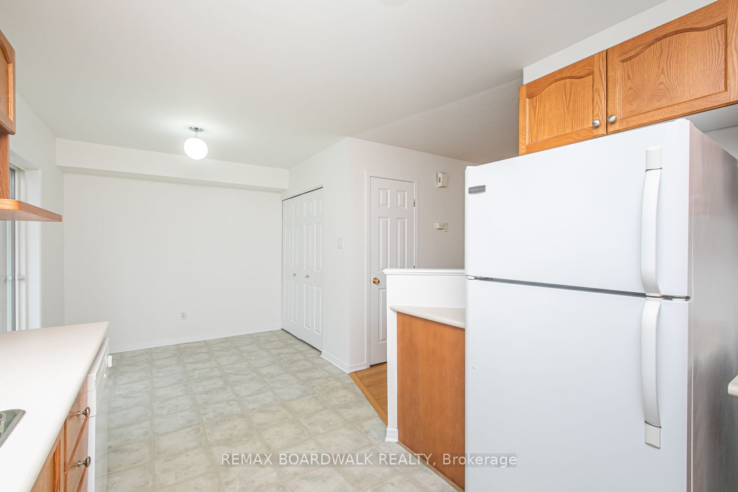 250 Gershwin Private Property Photo 12