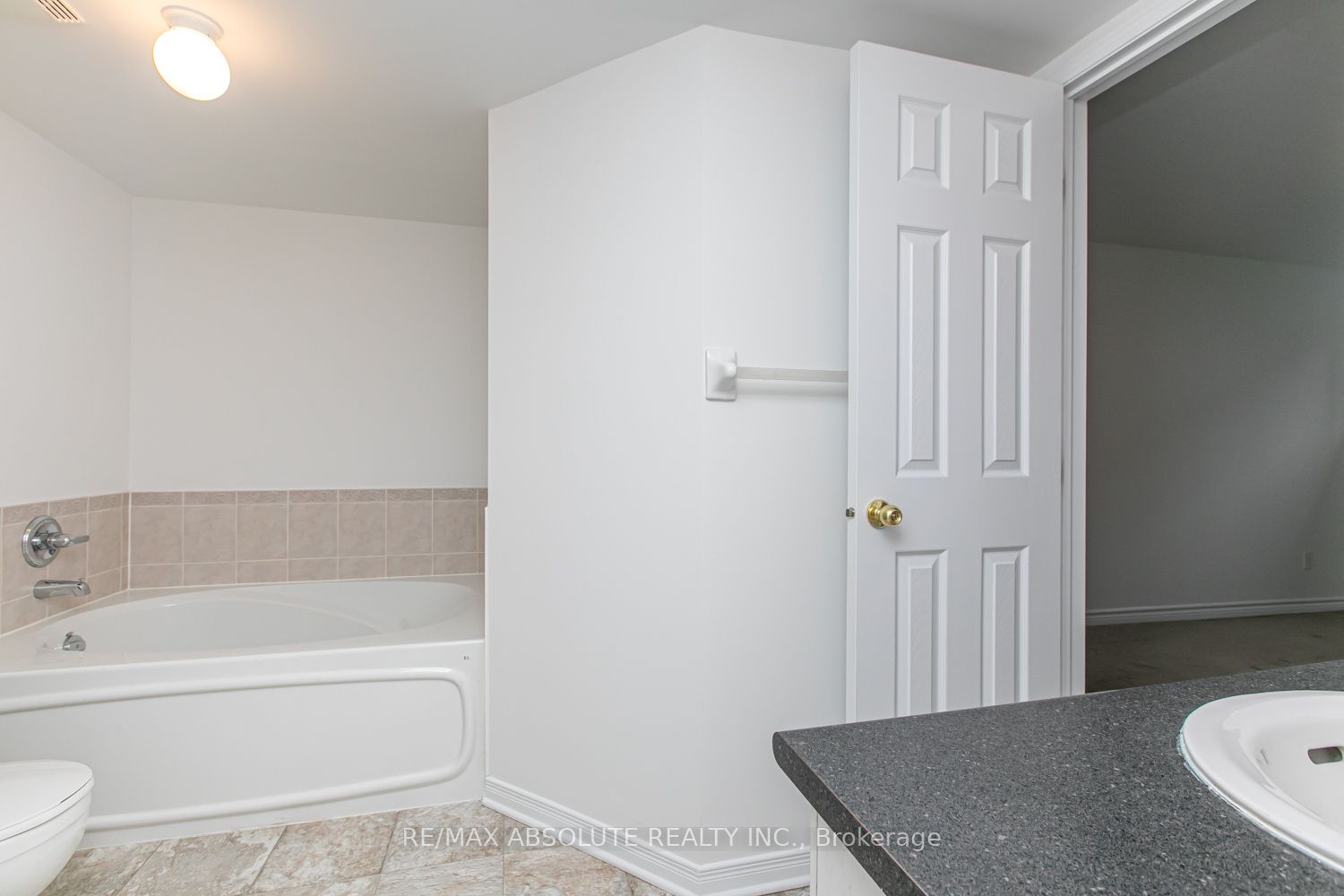 250 Gershwin Private Property Photo 22