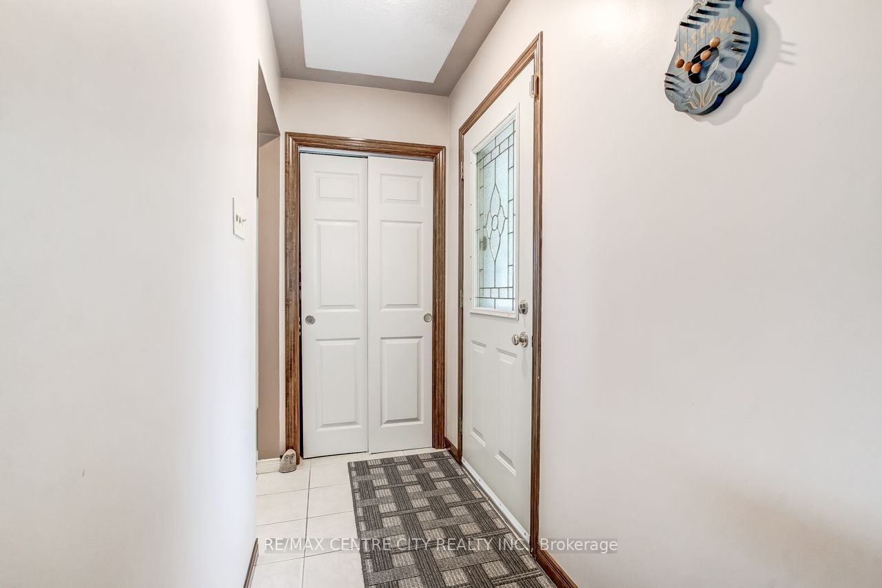 20 Hines Crescent Property Photo 3