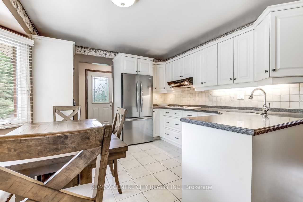 20 Hines Crescent Property Photo 8