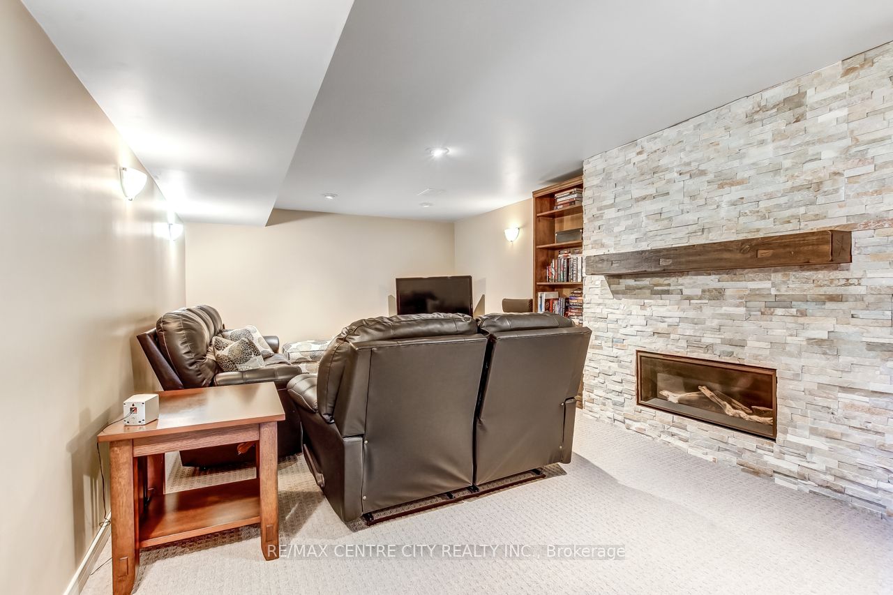 20 Hines Crescent Property Photo 17