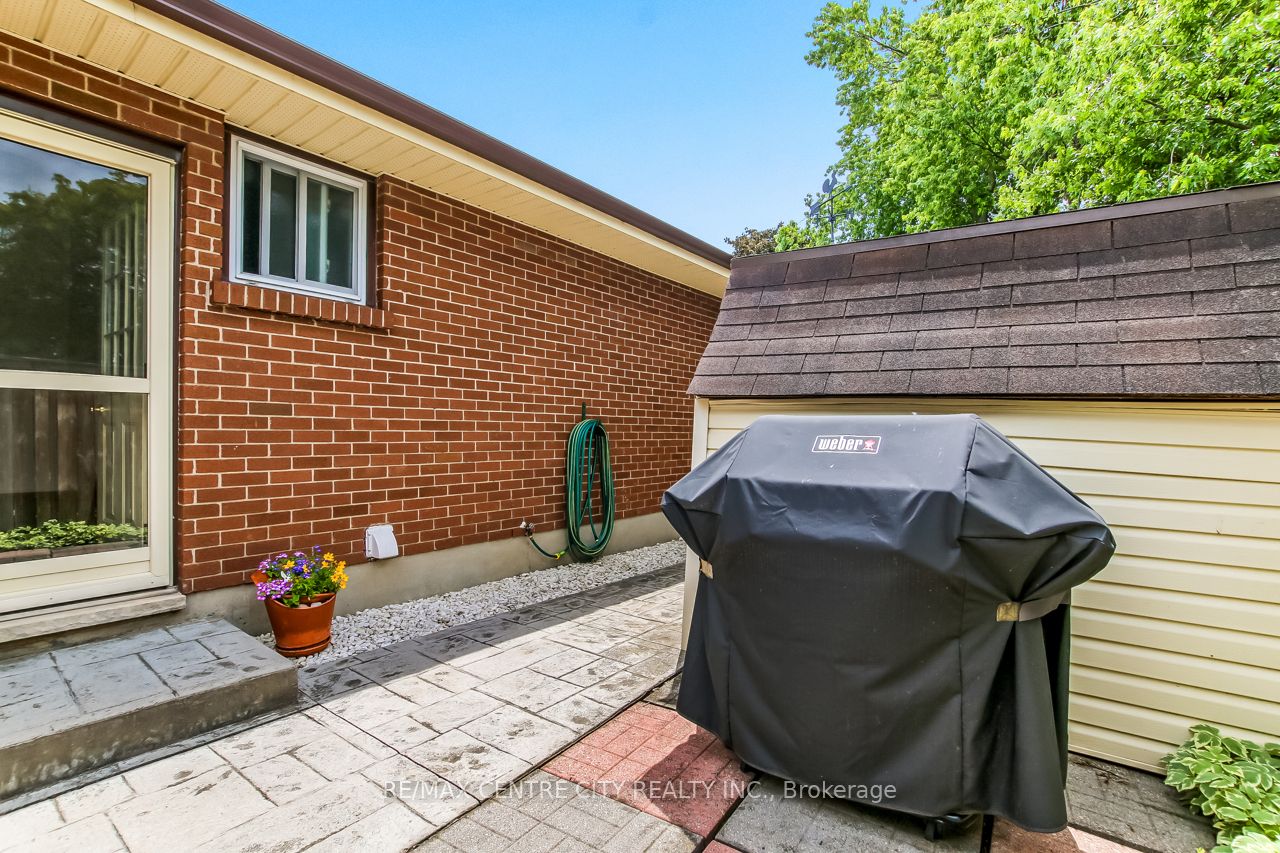 20 Hines Crescent Property Photo 32