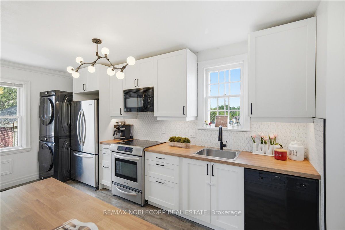 1790 King Street E Property Photo 10