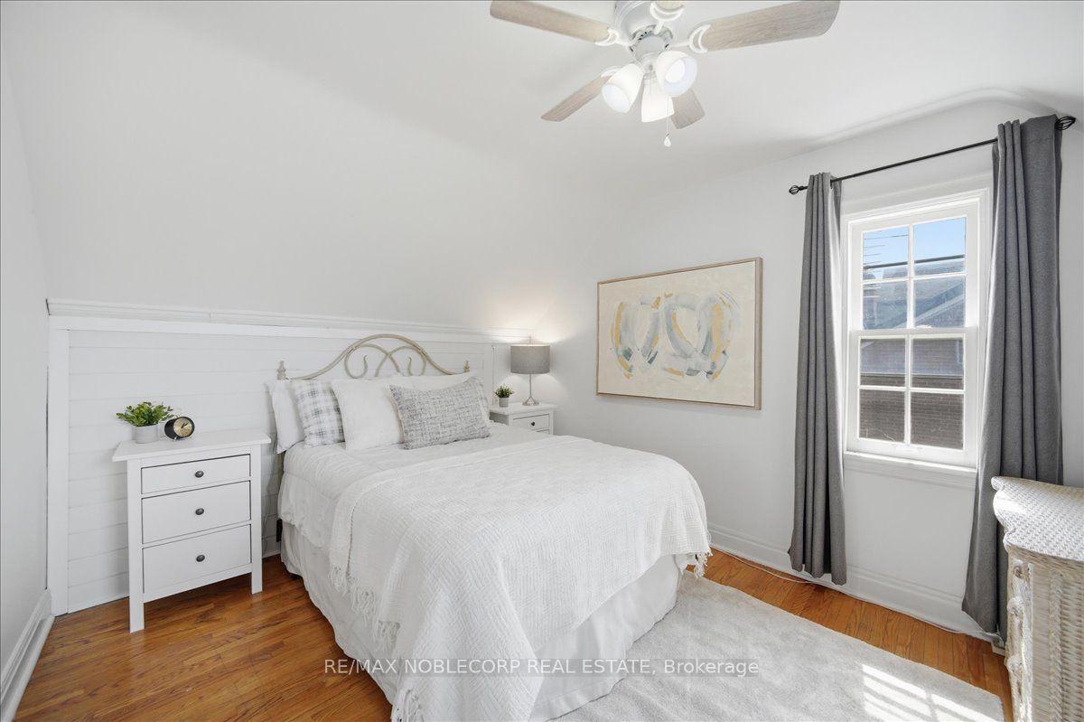 1790 King Street E Property Photo 20