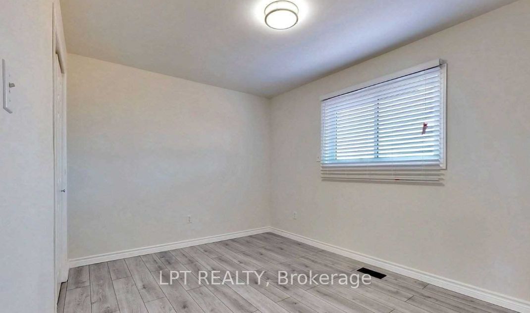 7 Champlain Boulevard Property Photo 2