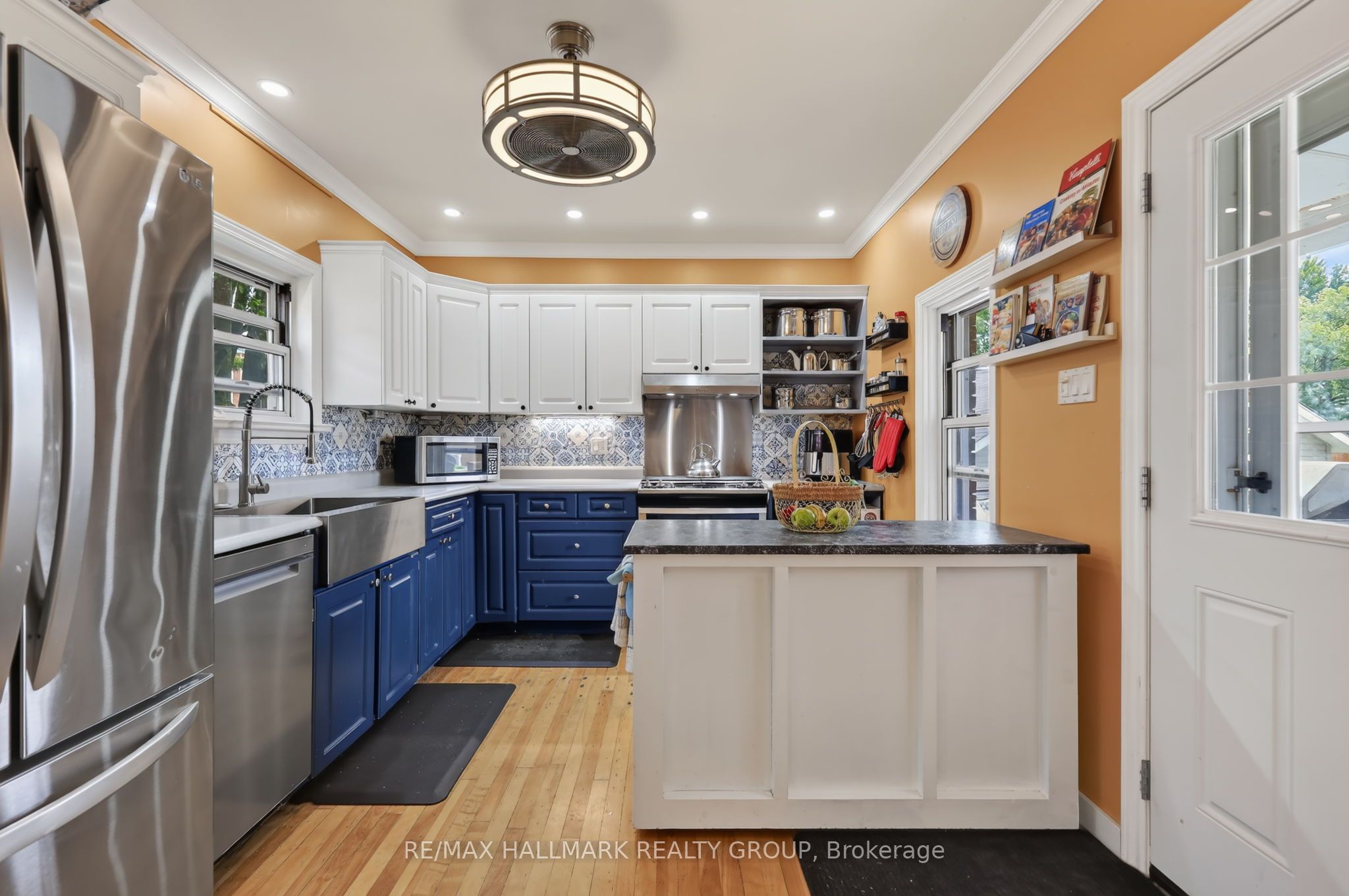 57 King Street Property Photo 18