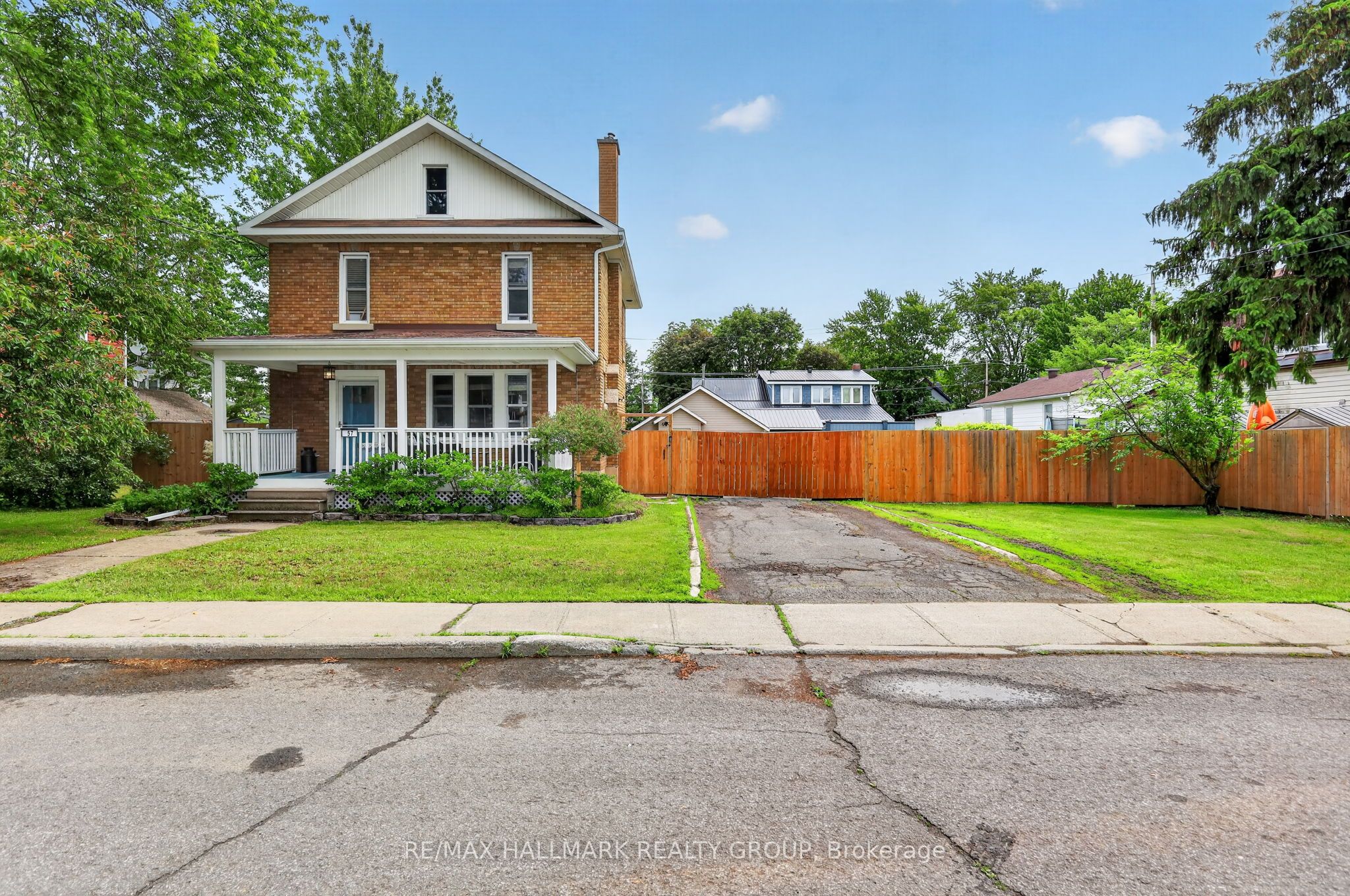 57 King Street Property Photo 45