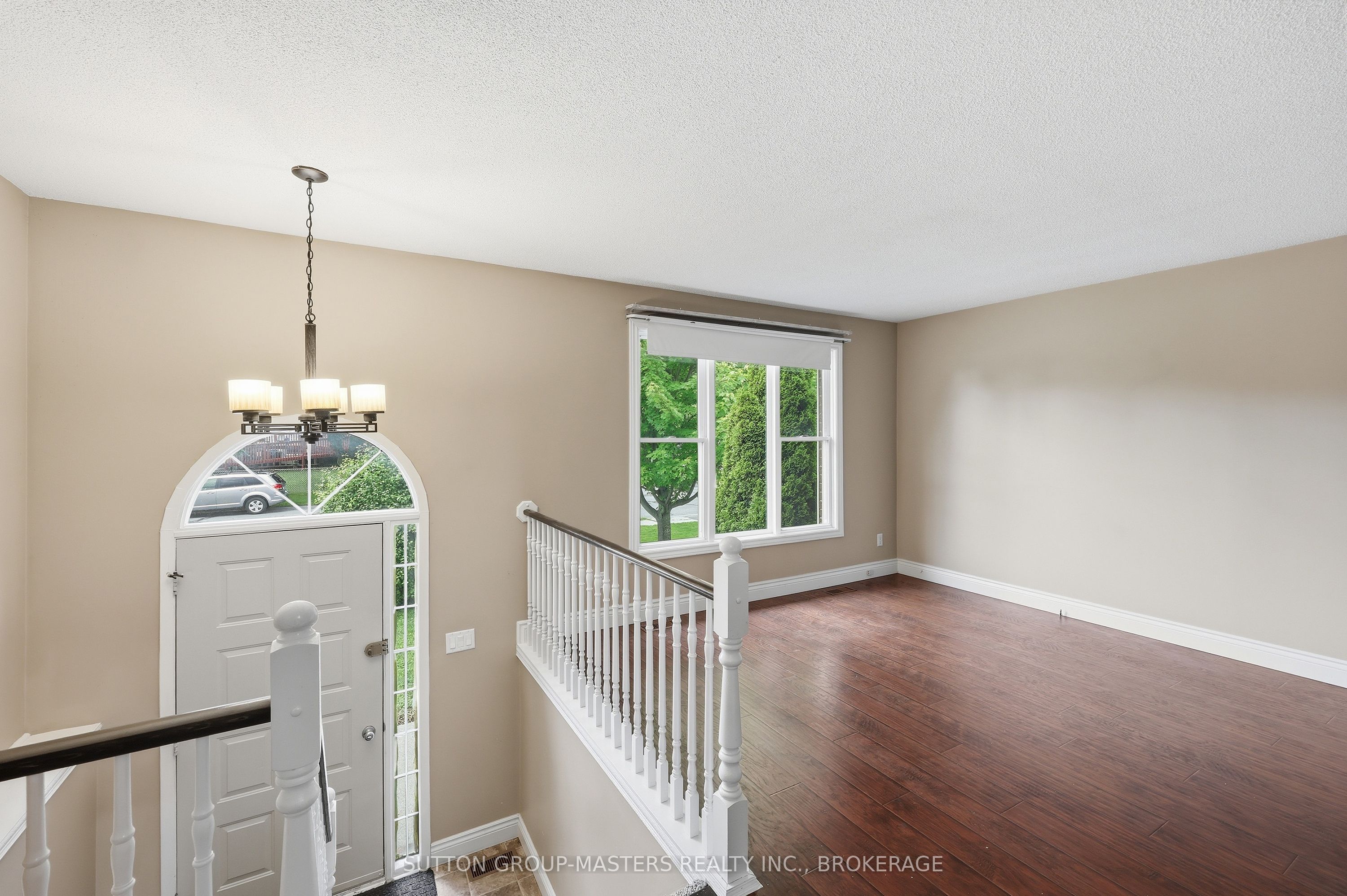 280 Owens Crescent Property Photo 6