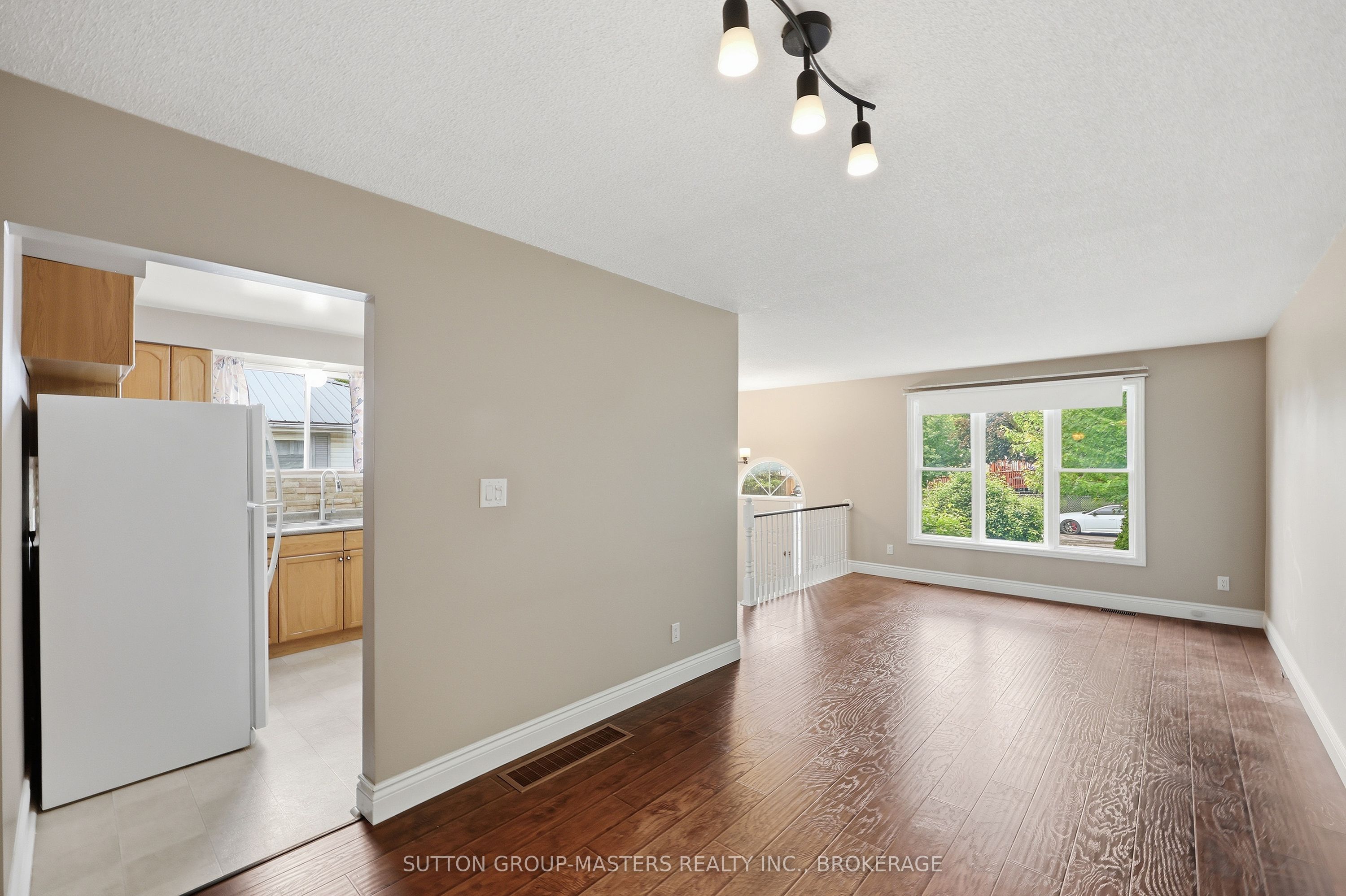 280 Owens Crescent Property Photo 15