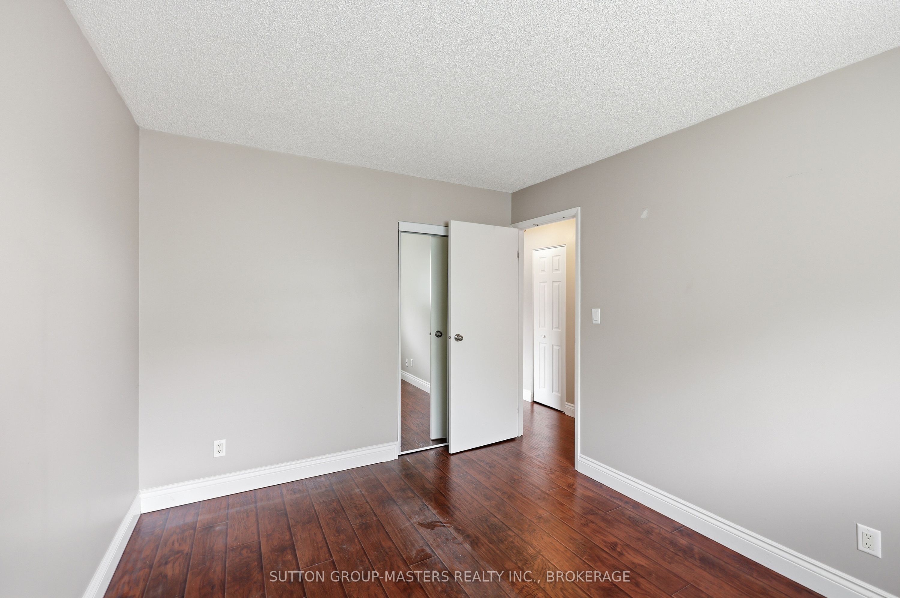 280 Owens Crescent Property Photo 22