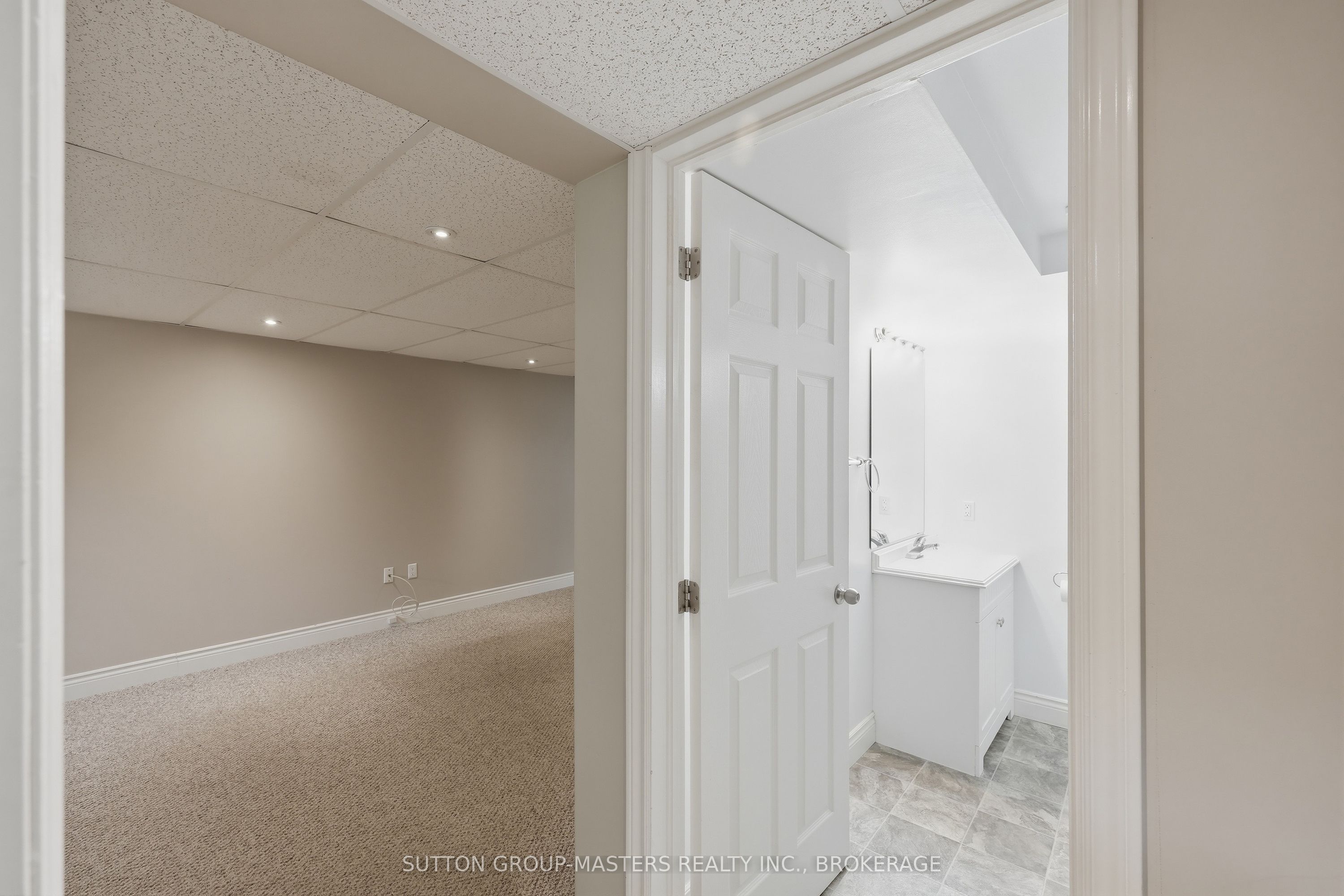 280 Owens Crescent Property Photo 25