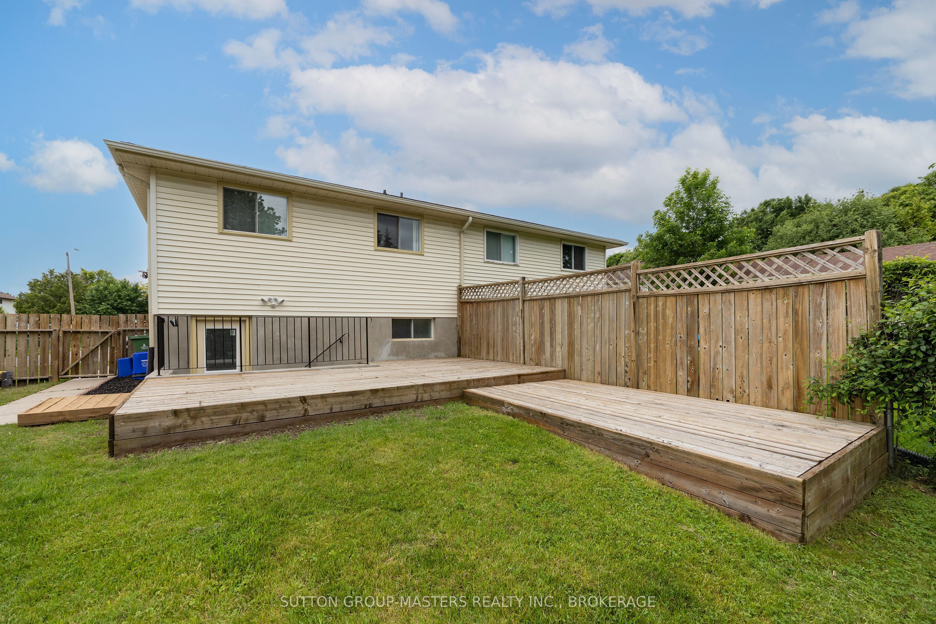 280 Owens Crescent Property Photo 40
