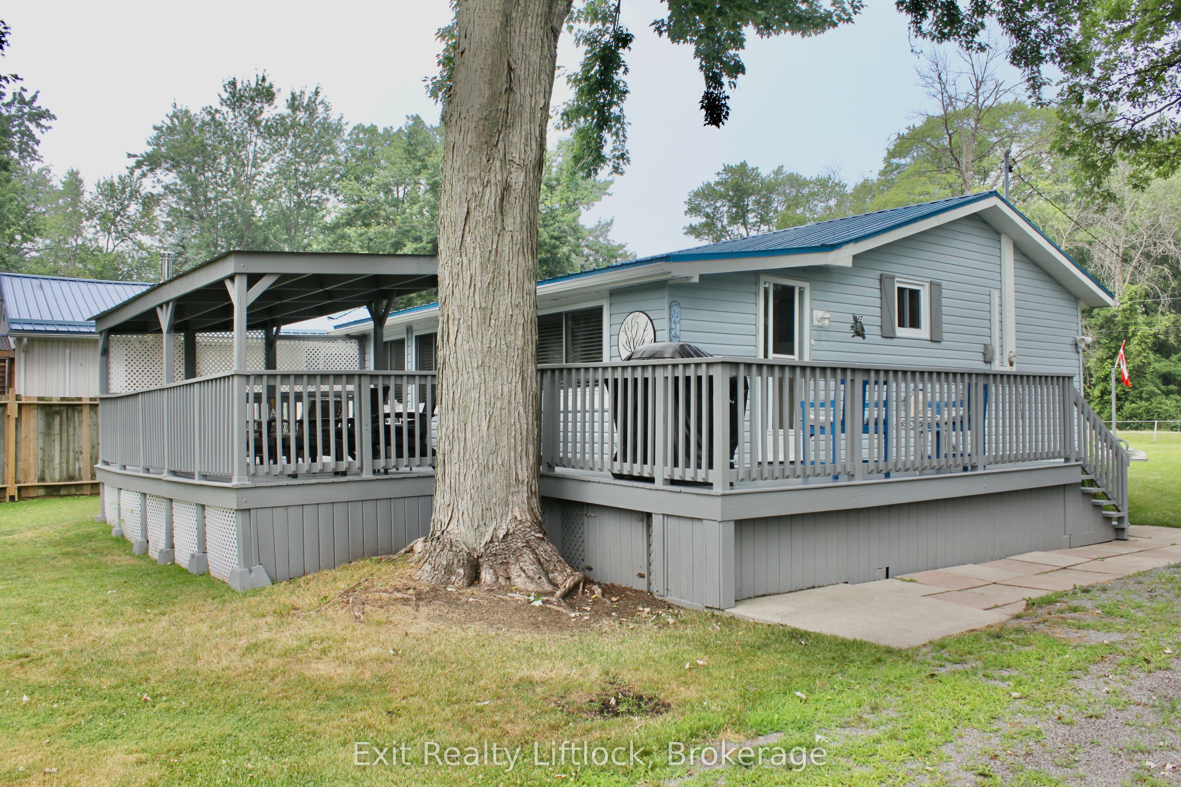 77 River Road W Property Photo 5