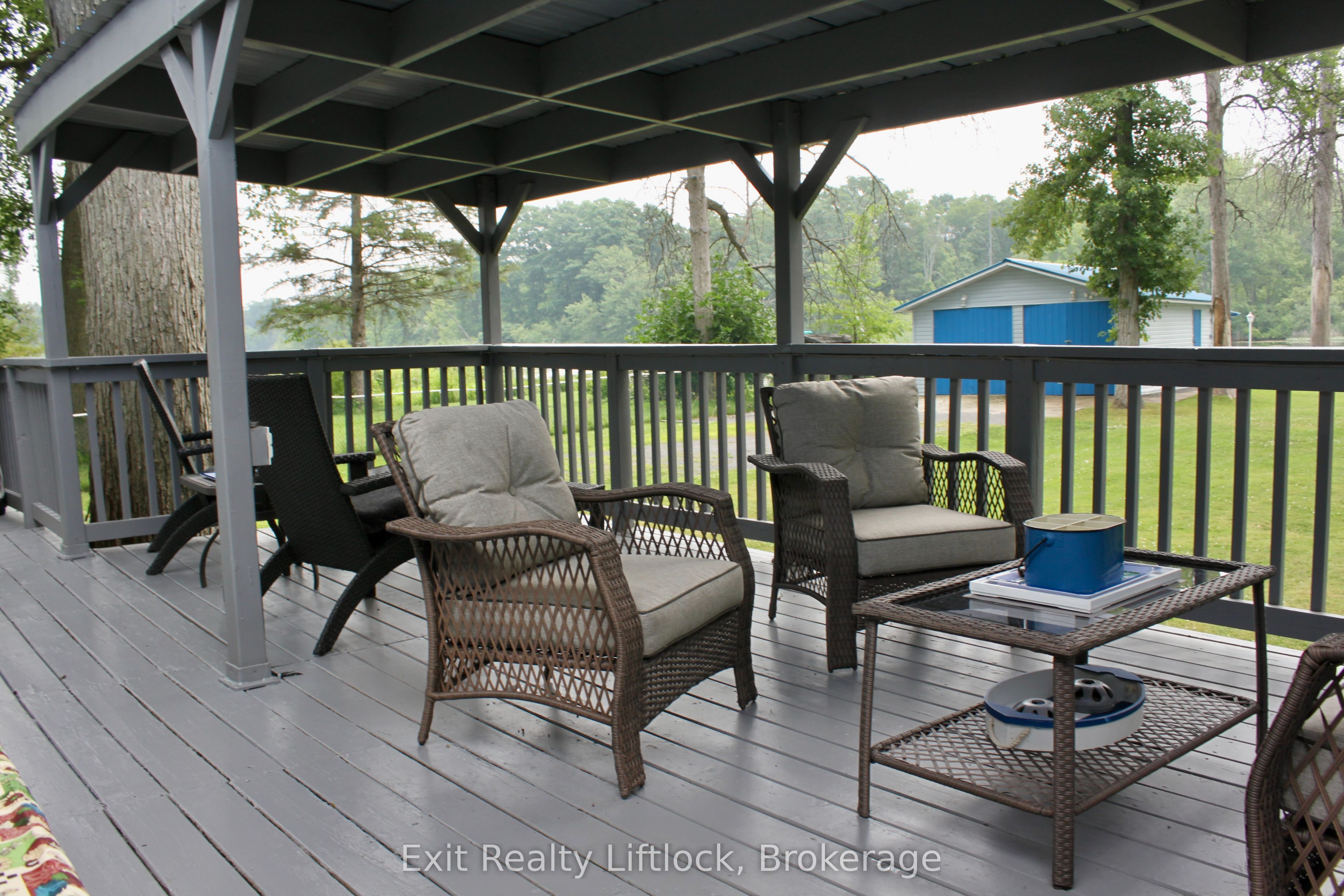 77 River Road W Property Photo 16