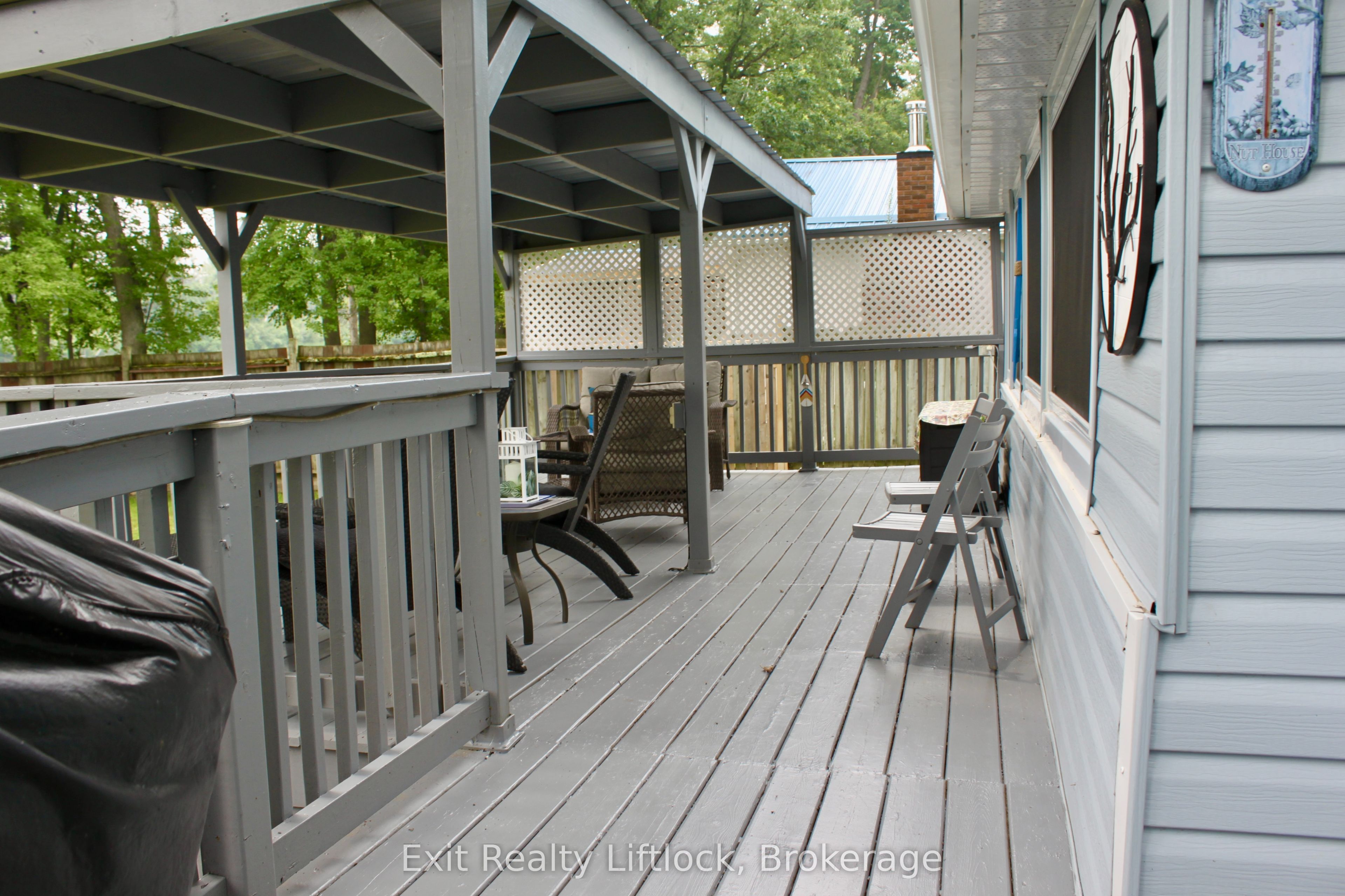 77 River Road W Property Photo 18