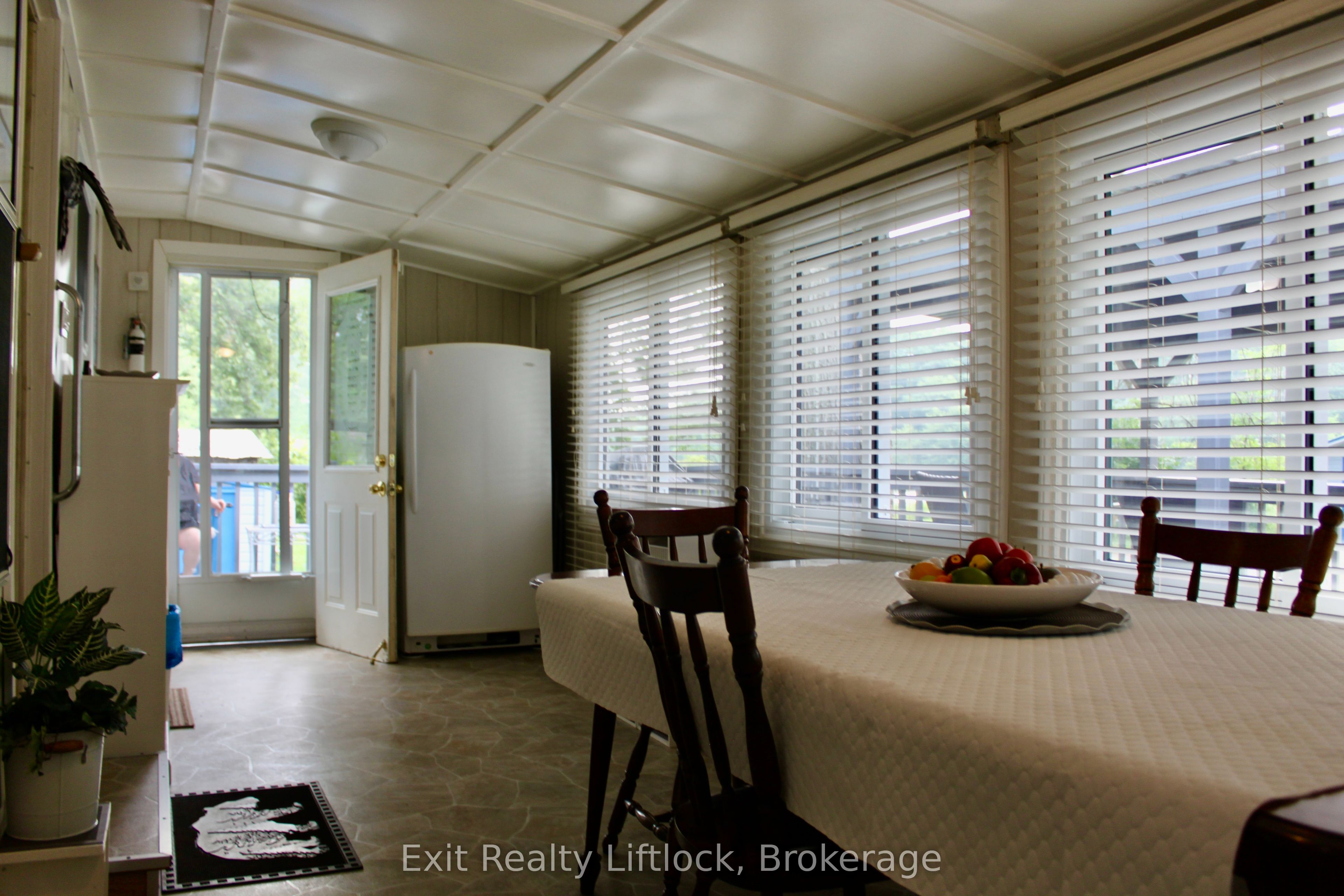77 River Road W Property Photo 20