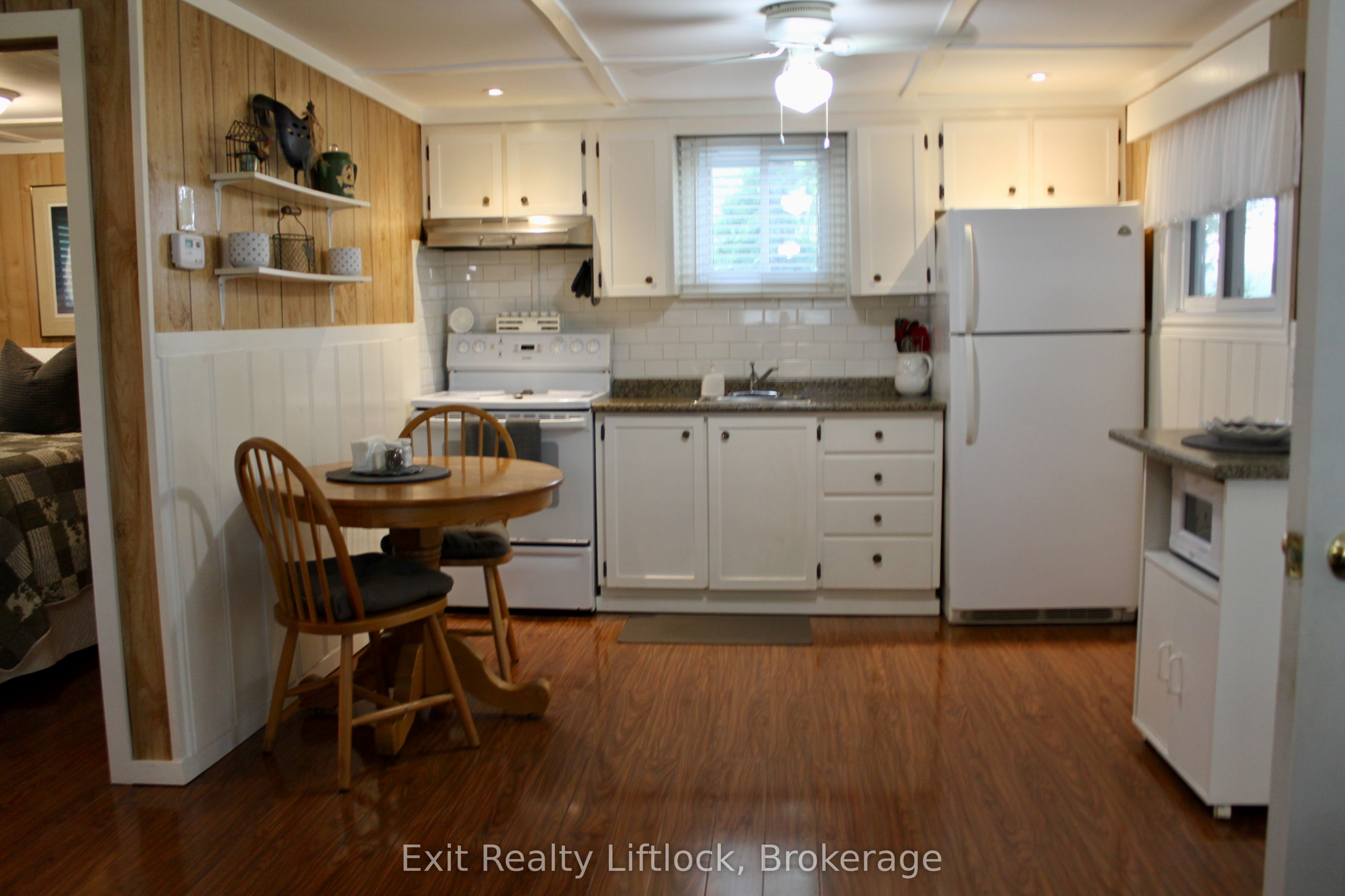 77 River Road W Property Photo 23
