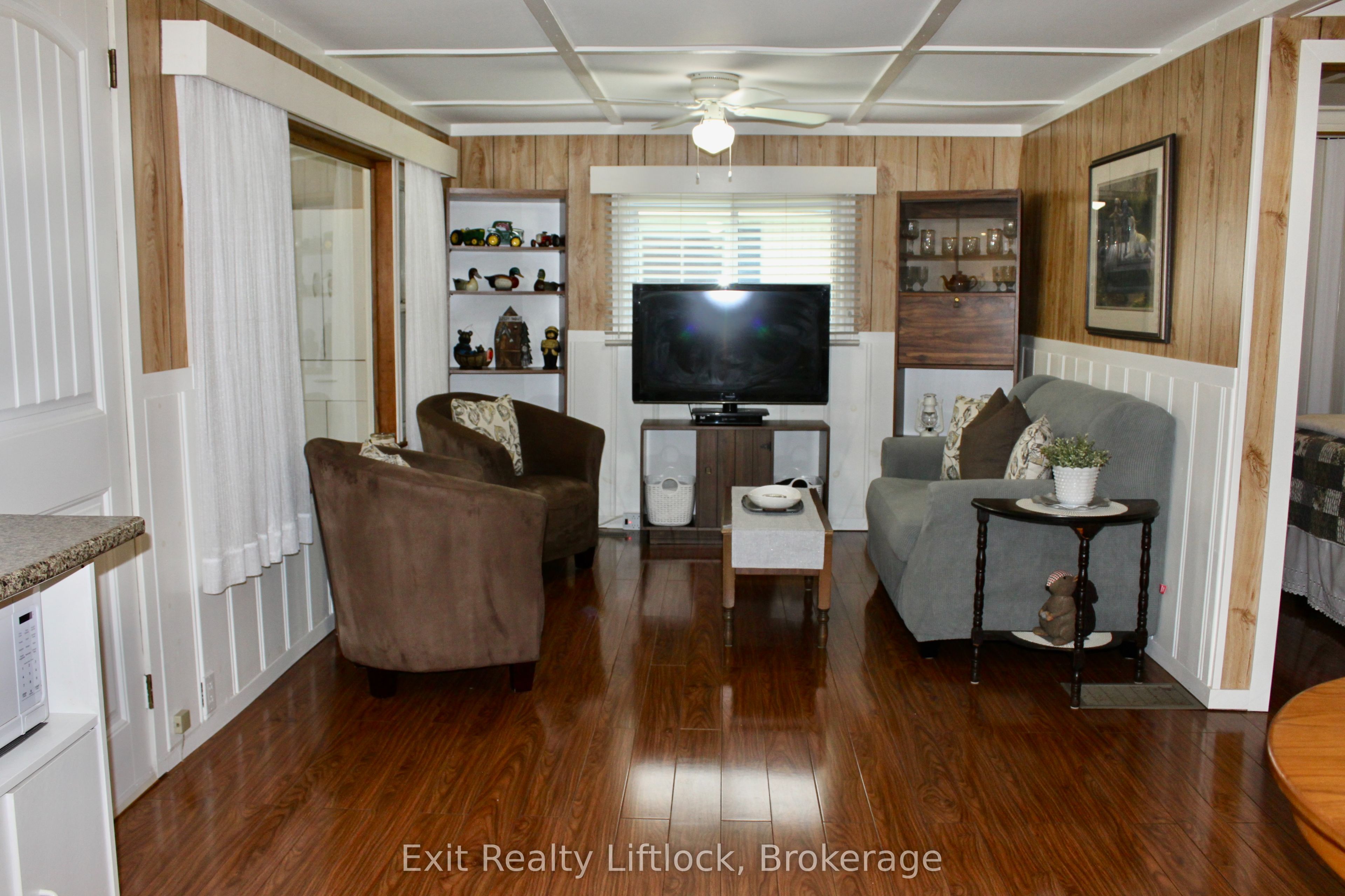 77 River Road W Property Photo 26