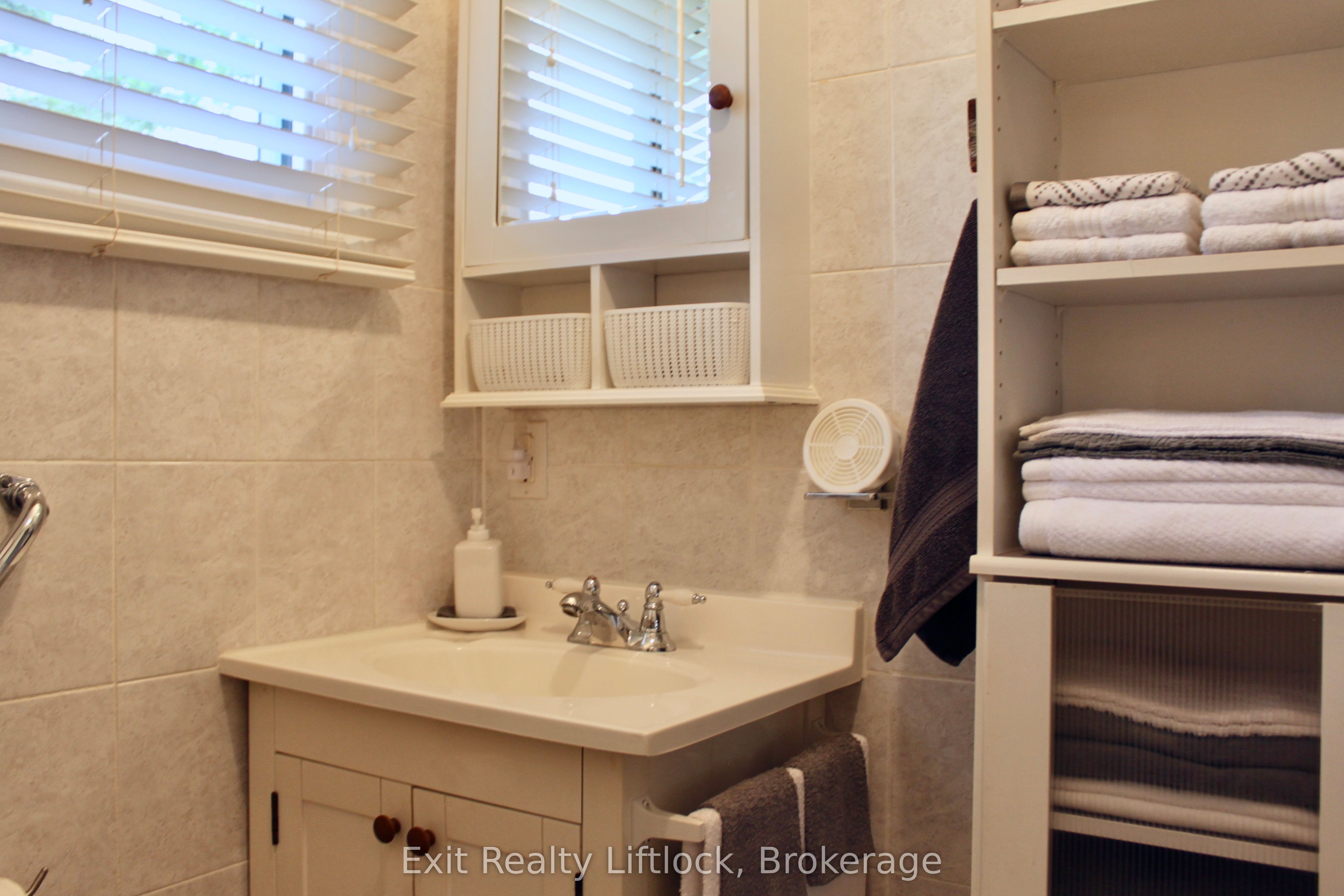 77 River Road W Property Photo 30