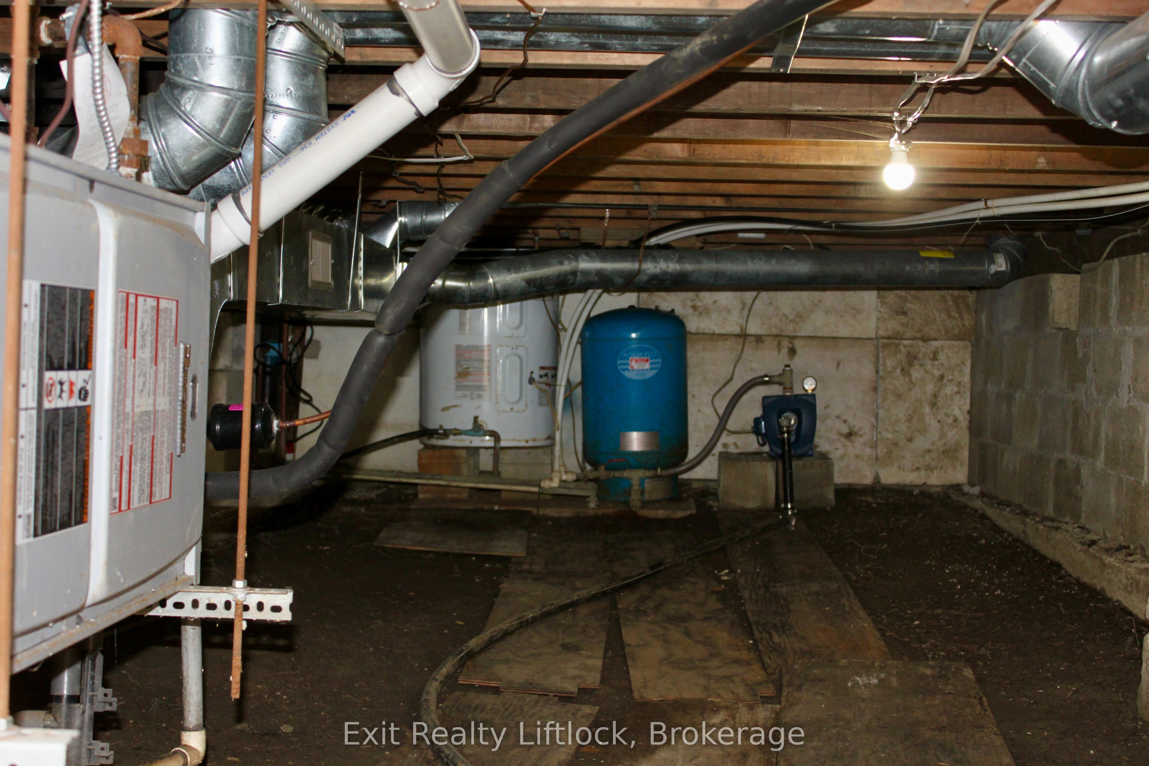 77 River Road W Property Photo 34