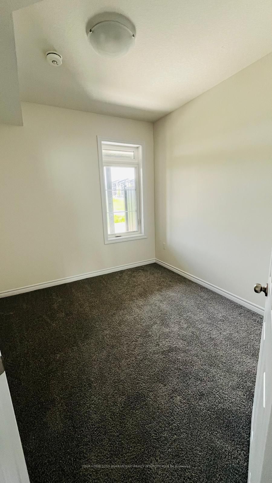 24 Lomond Lane Property Photo 5
