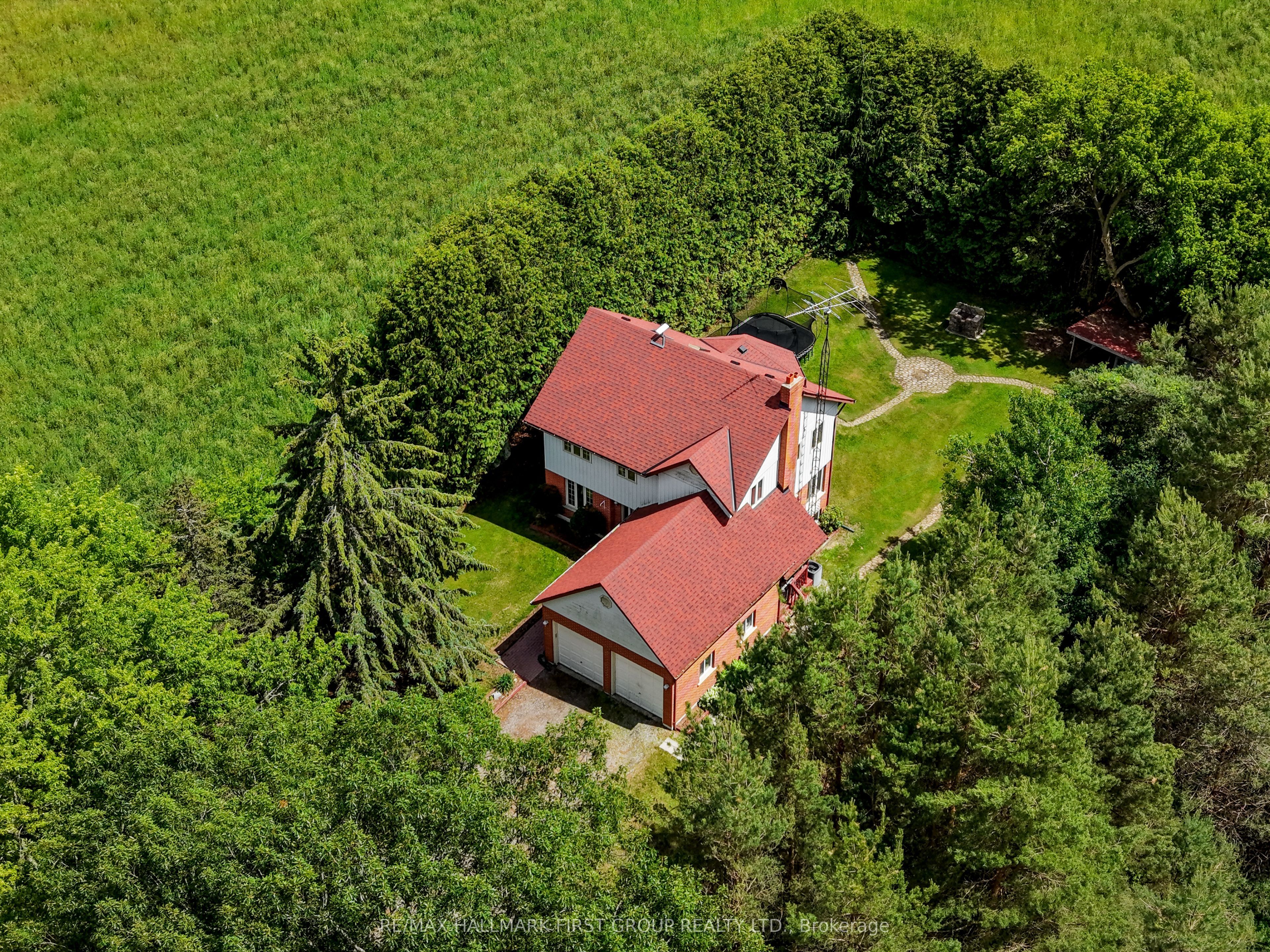 4853 5th Line Property Photo 1