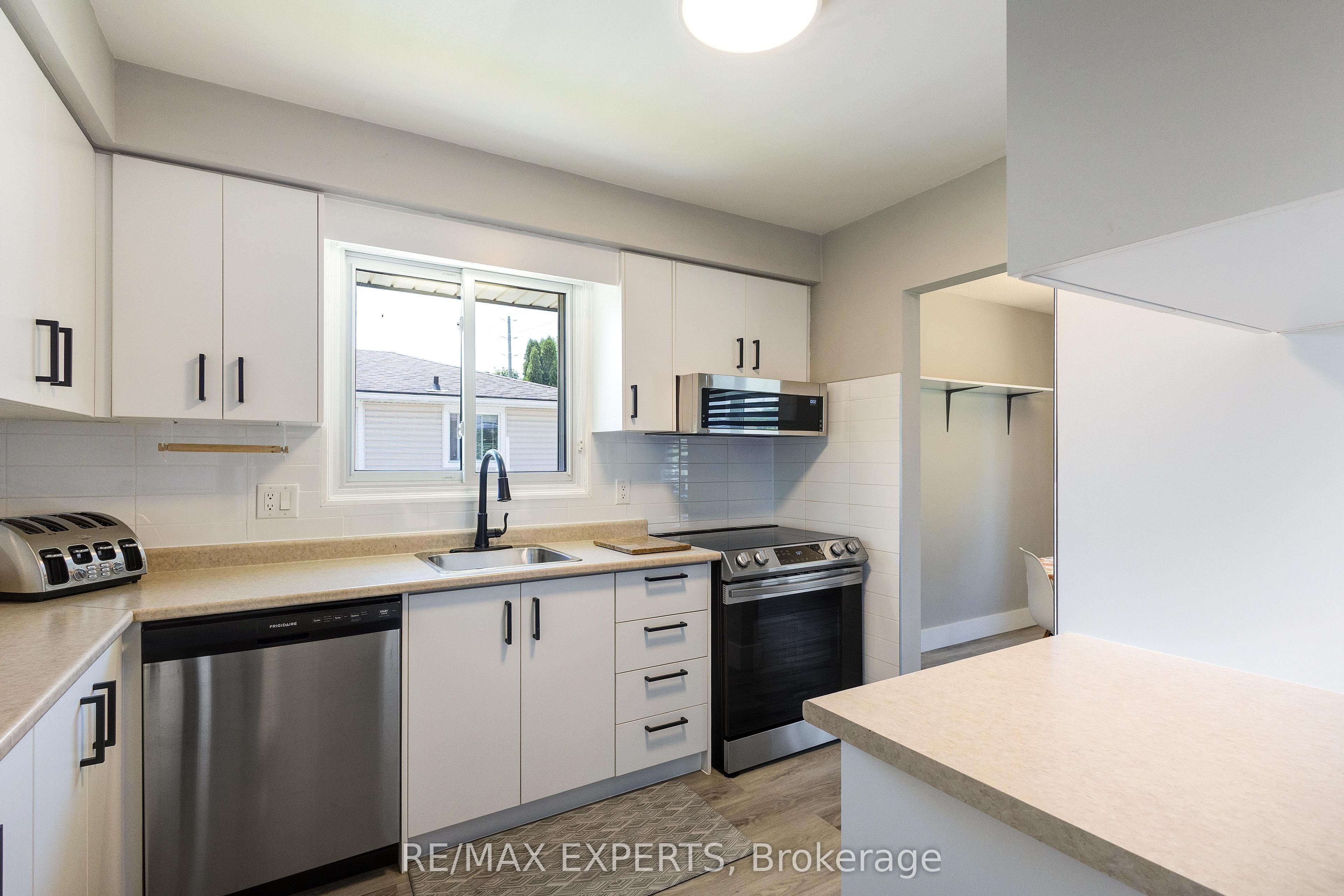 360 First Avenue Property Photo 7