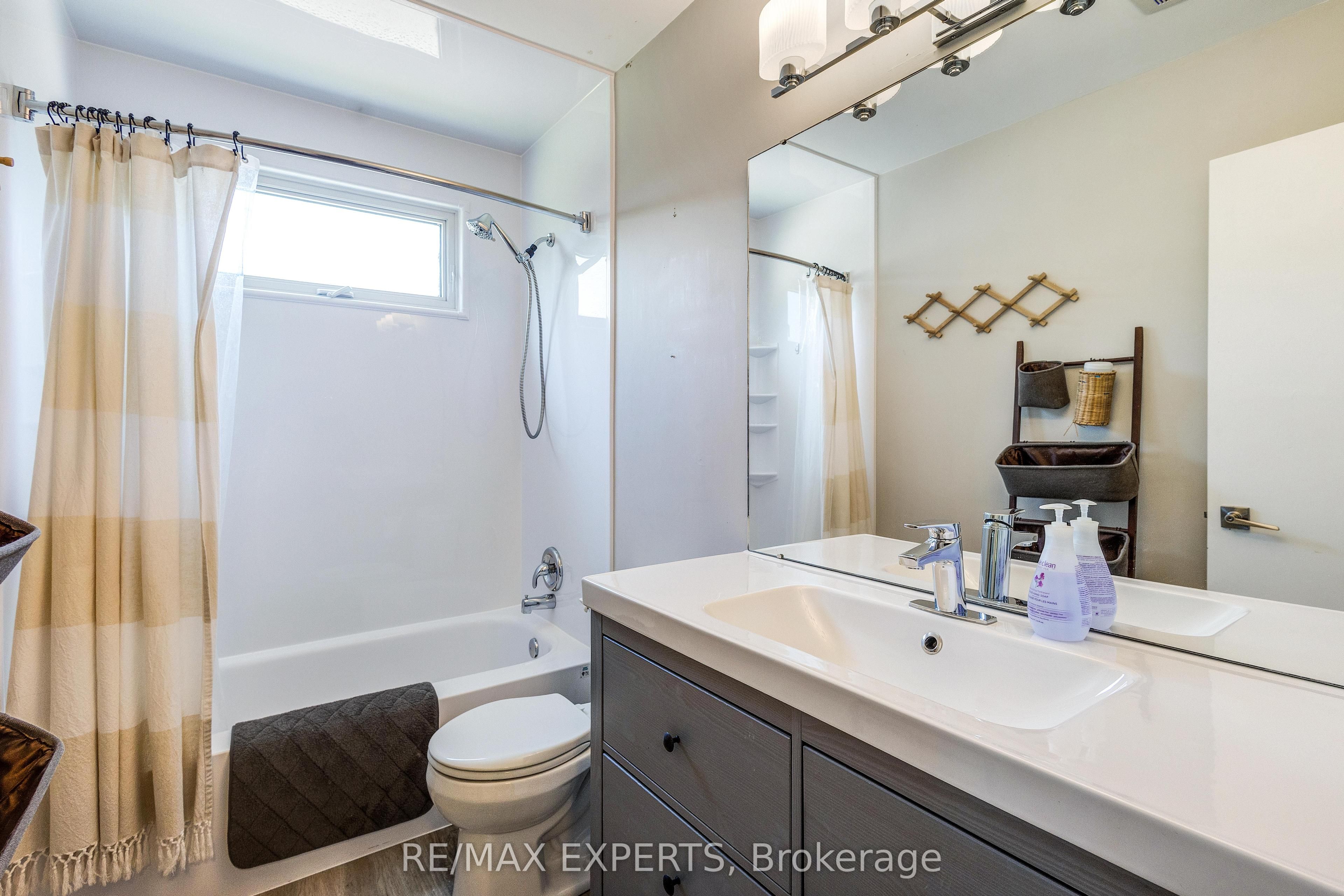 360 First Avenue Property Photo 13