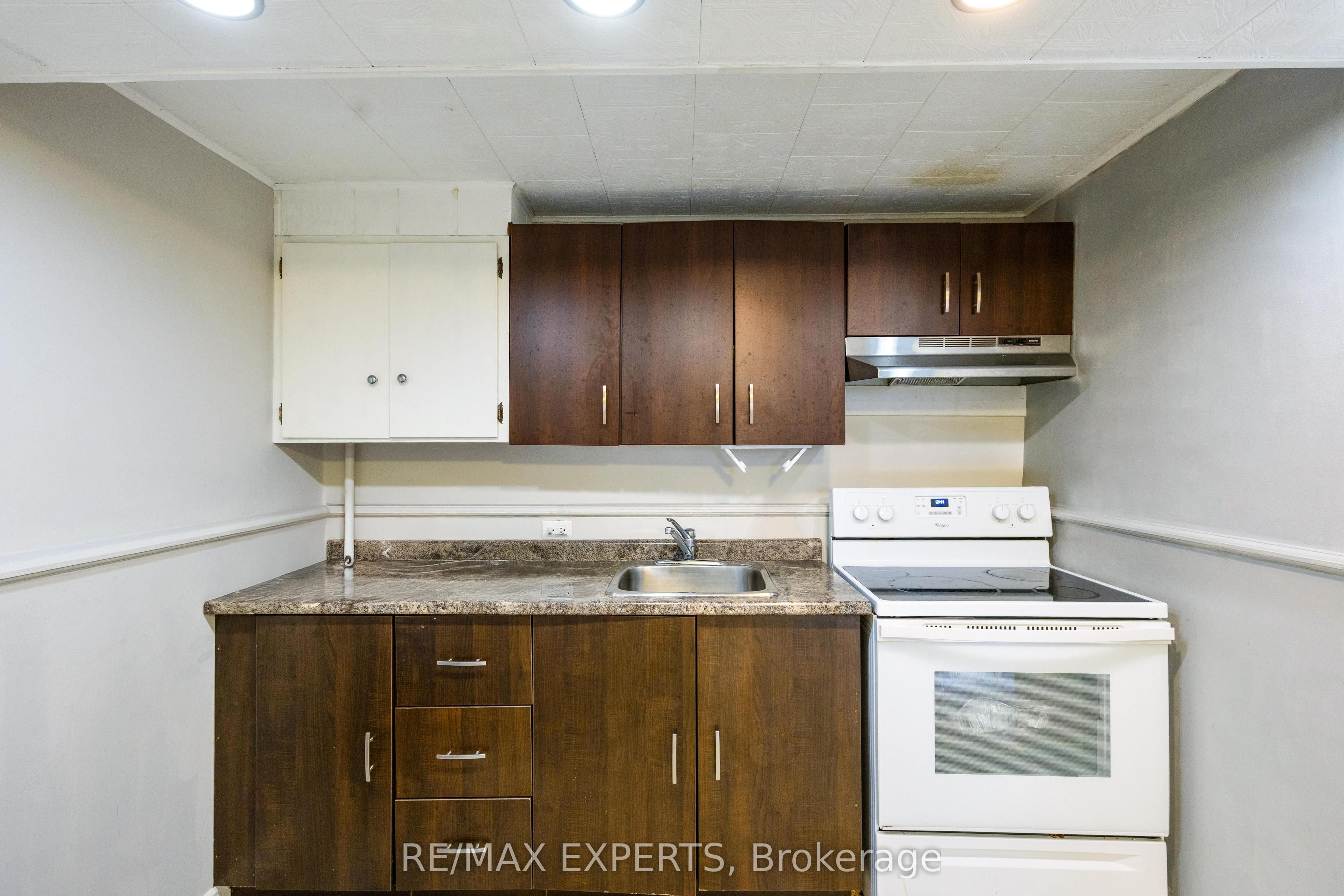 360 First Avenue Property Photo 15