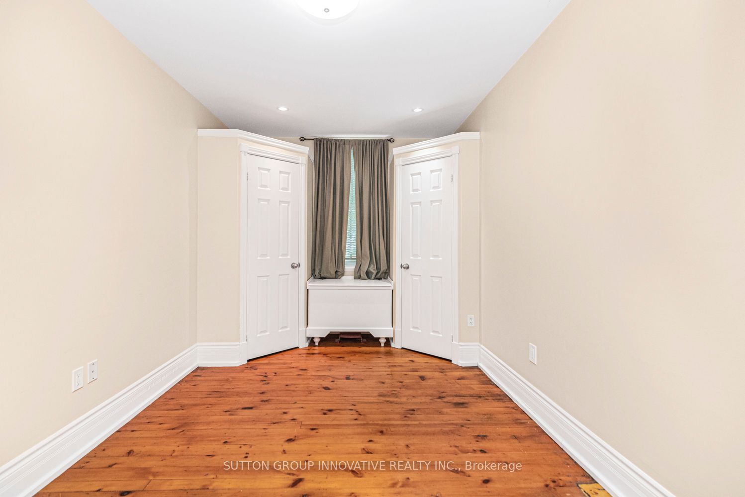 18 Pearl Street S Property Photo 16