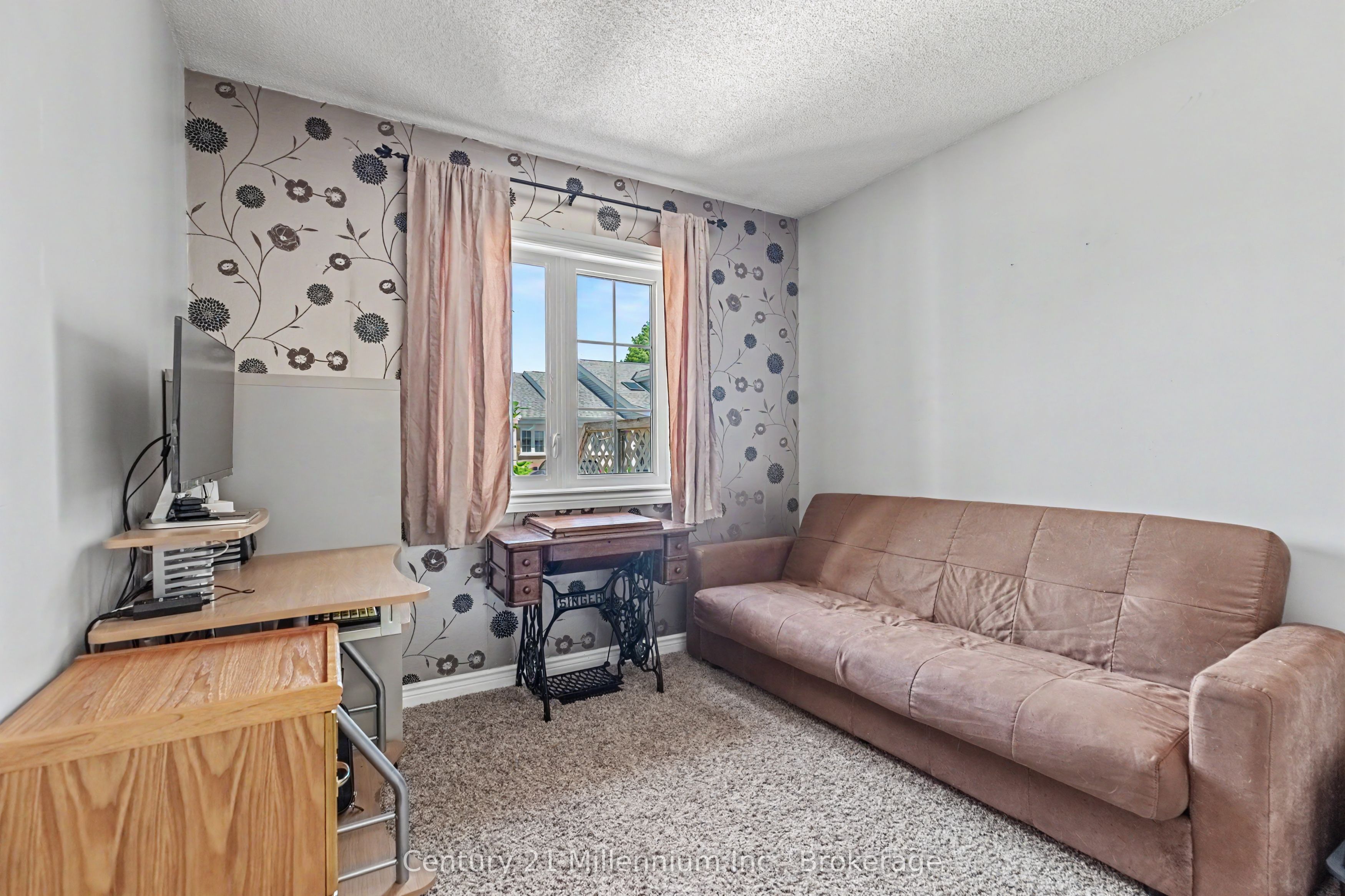 874 Arlington Street 19 Property Photo 30