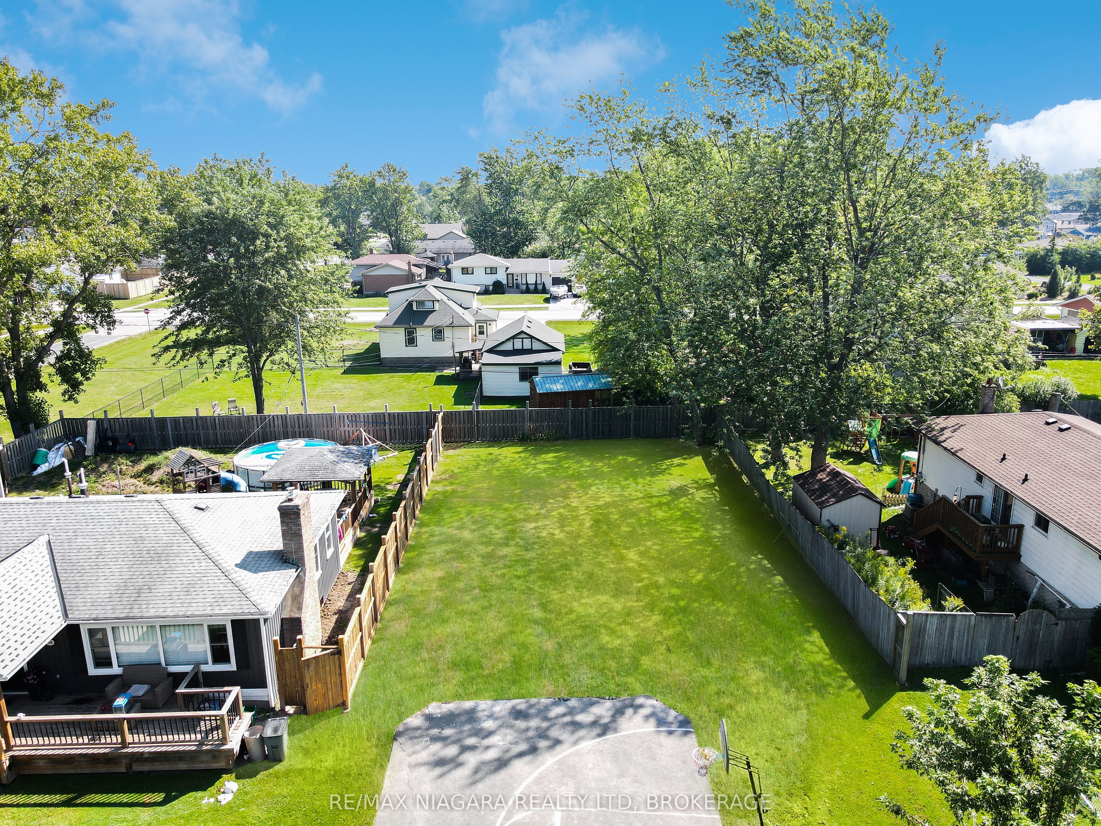 V/l Daytona Drive Property Photo 4