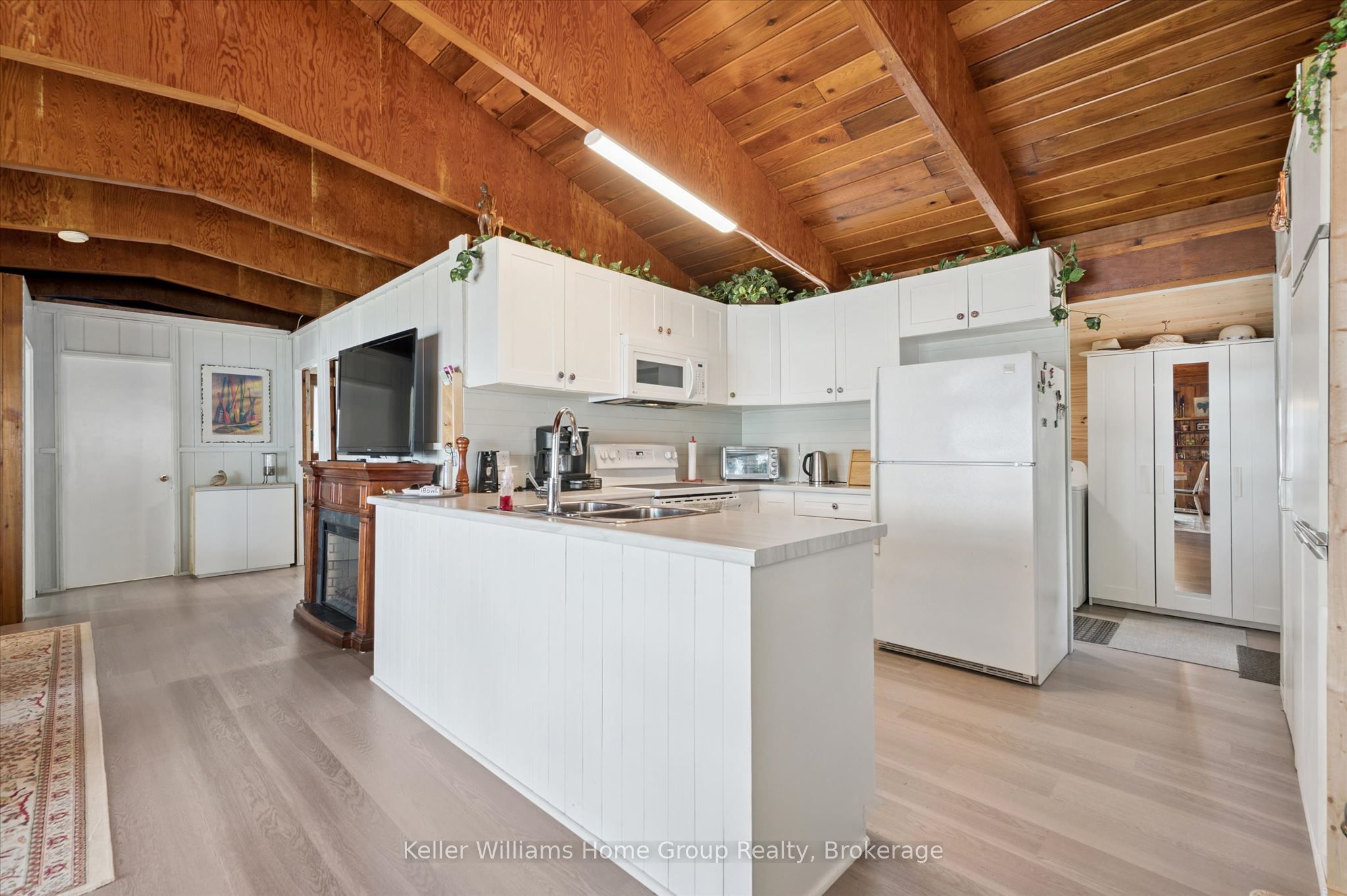 115 First Street Property Photo 6