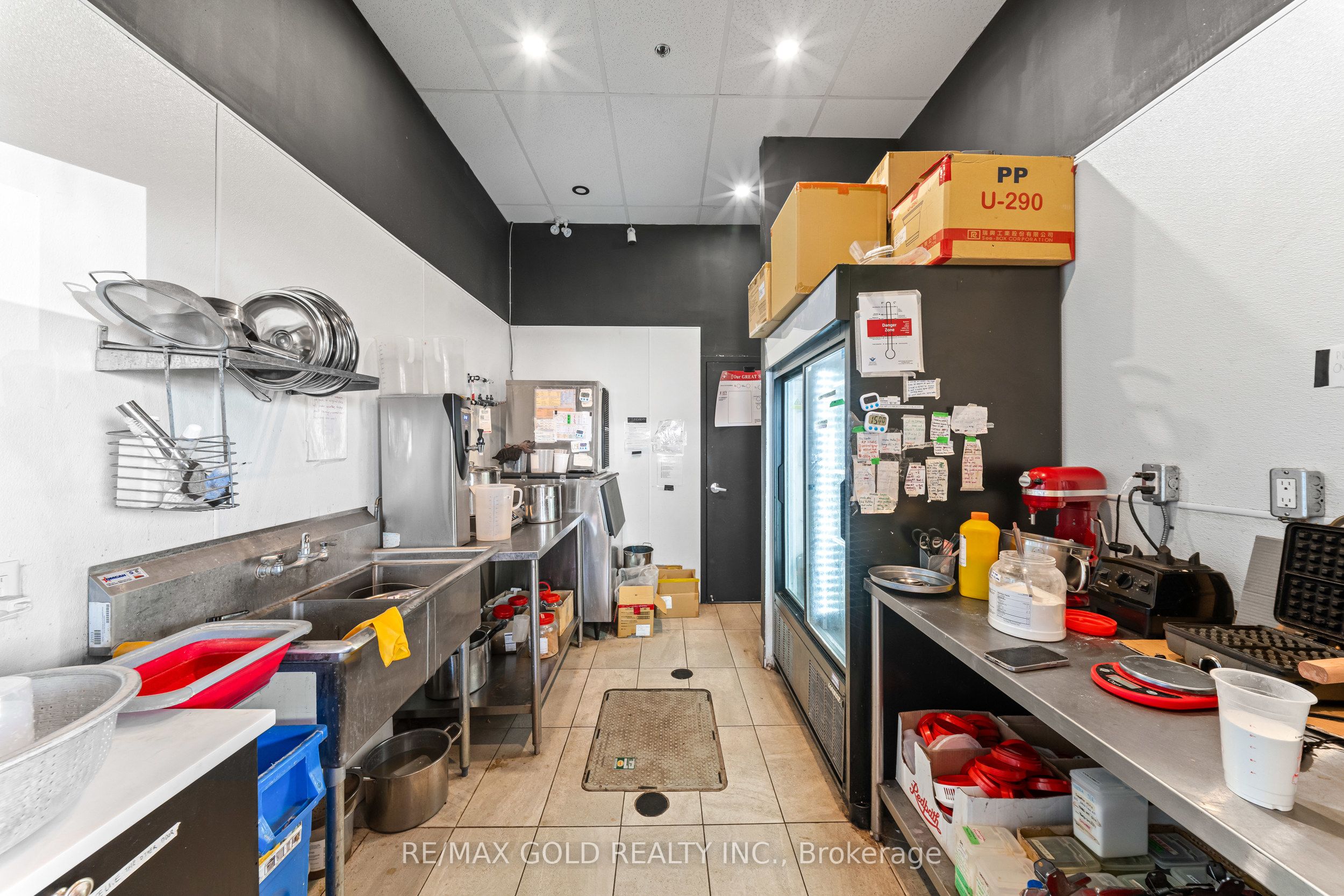 655 Fairway Road S B6 Property Photo 10