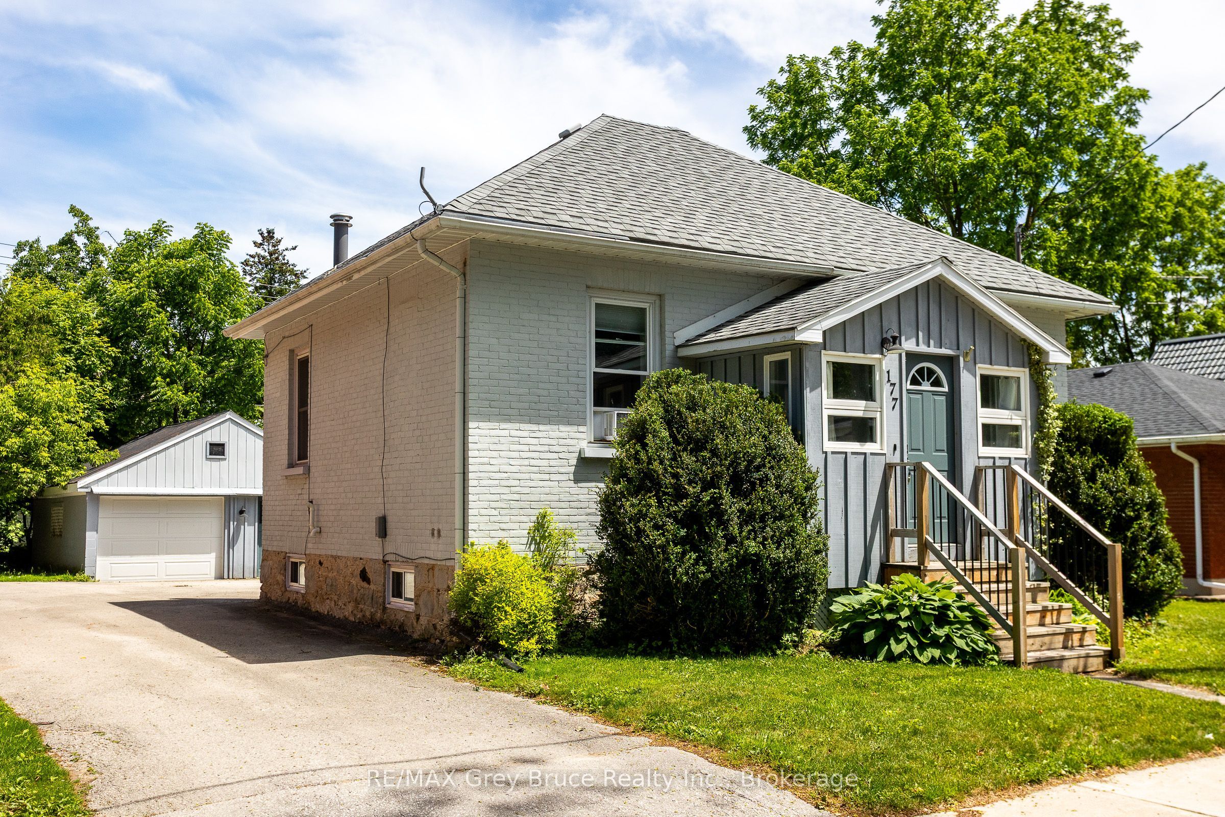 177 2nd Avenue Sw Property Photo 1